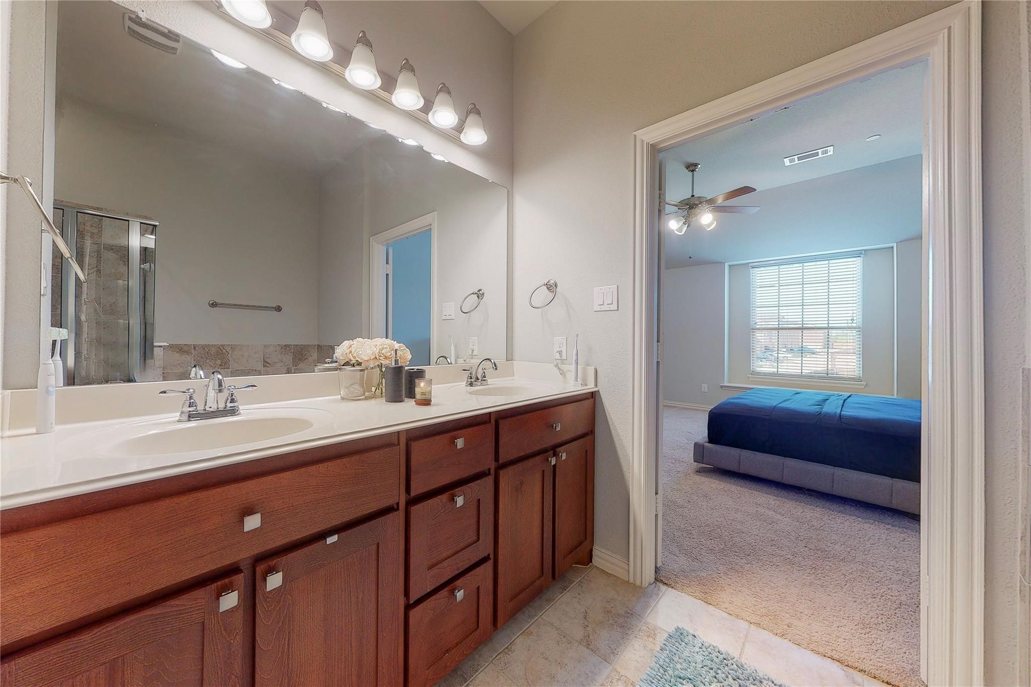 2556 Sarah Lane Lewisville TX 75056