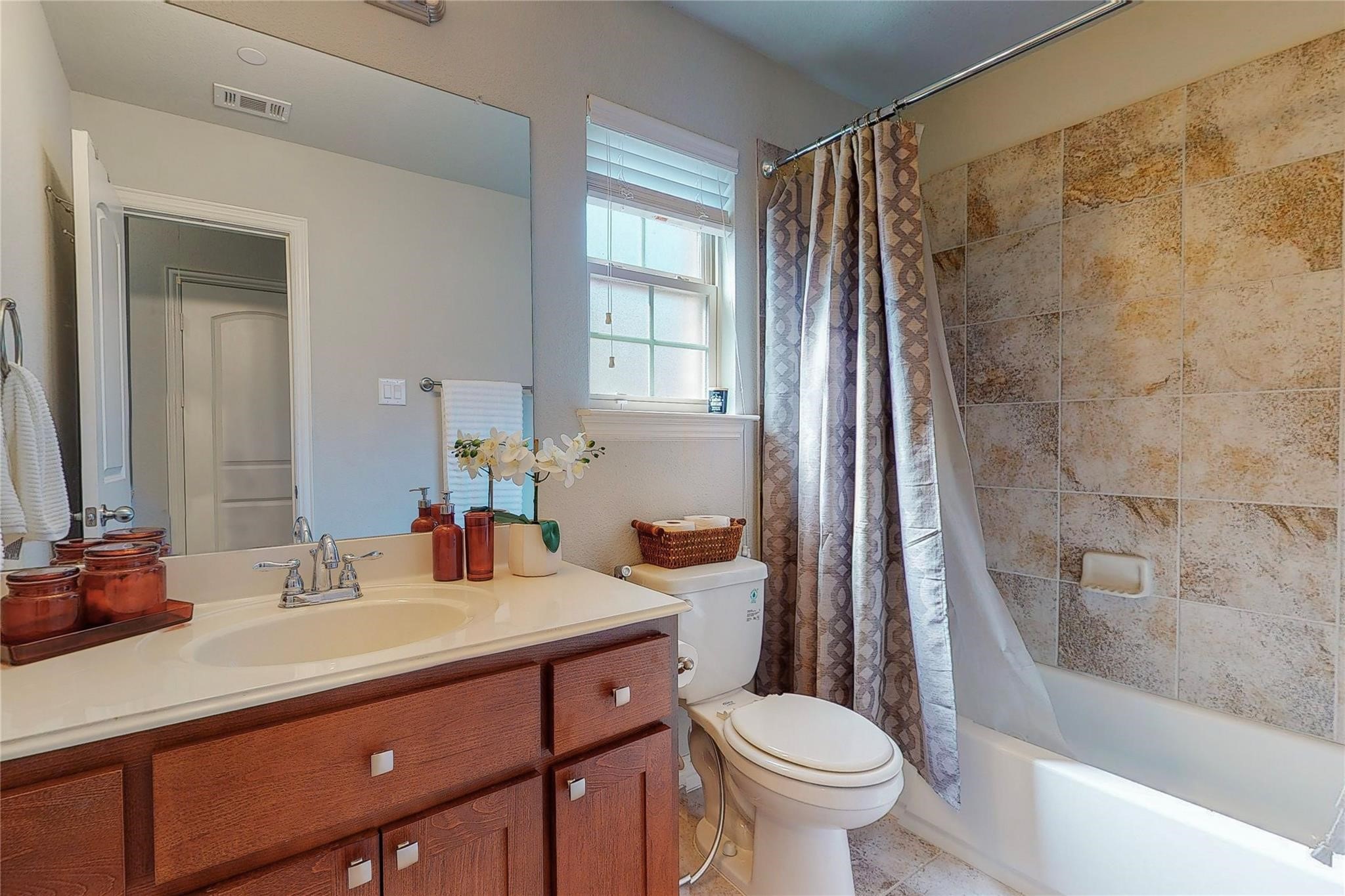 2556 Sarah Lane Lewisville TX 75056