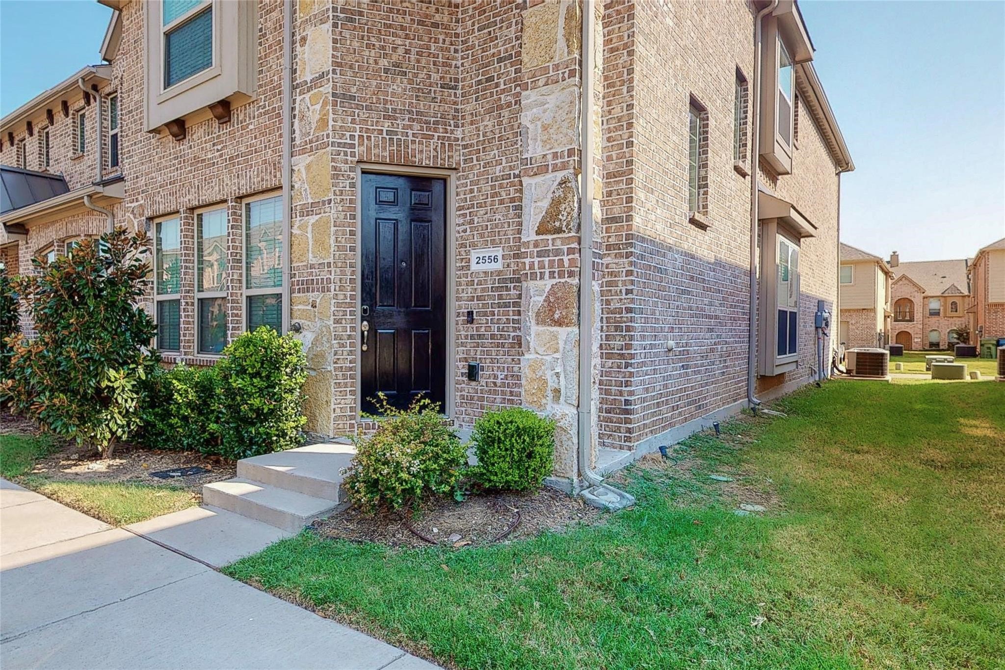 2556 Sarah Lane Lewisville TX 75056