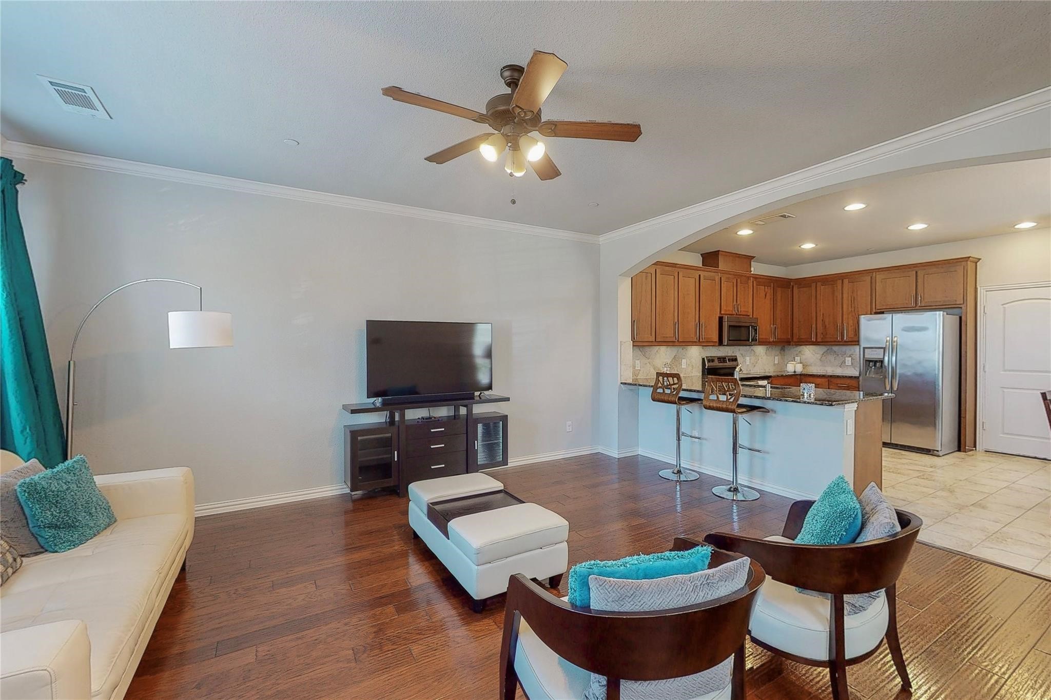 2556 Sarah Lane Lewisville TX 75056