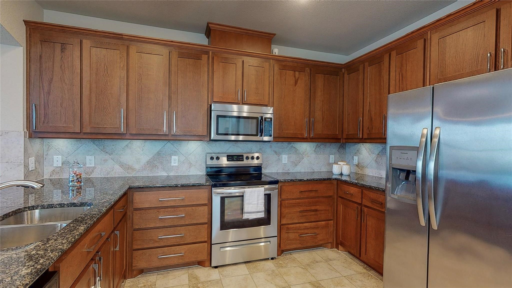 2556 Sarah Lane Lewisville TX 75056
