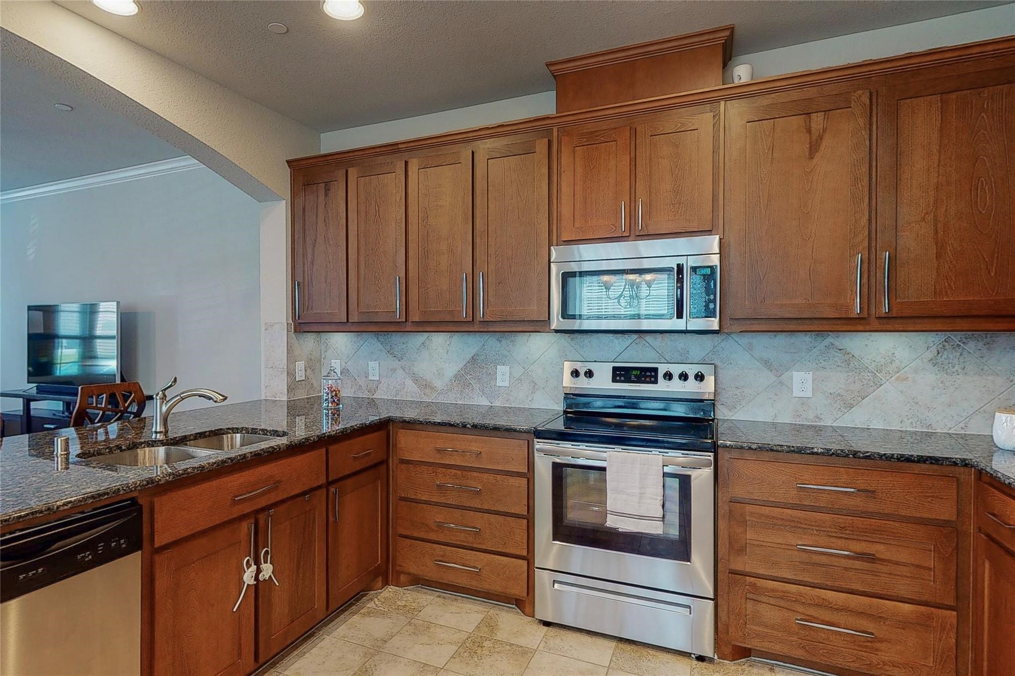 2556 Sarah Lane Lewisville TX 75056