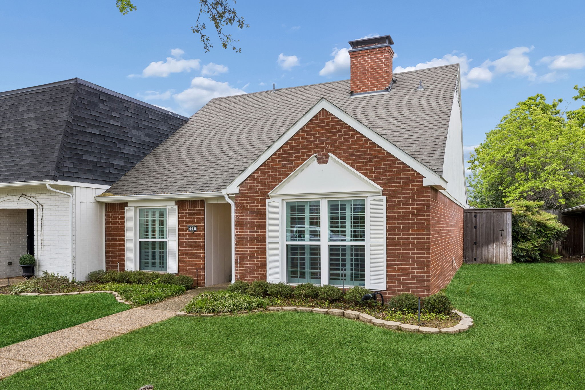 3781 Weeburn Drive Dallas TX 75229