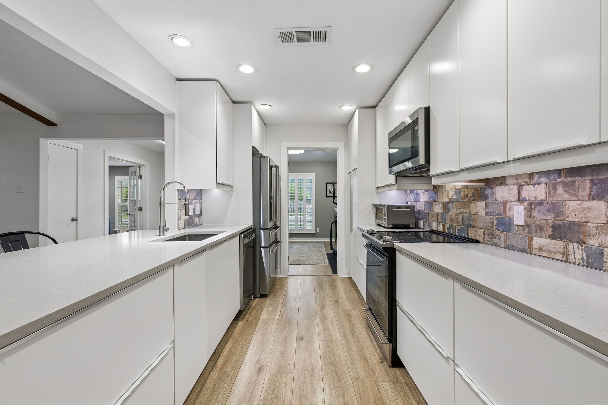 3781 Weeburn Drive Dallas TX 75229