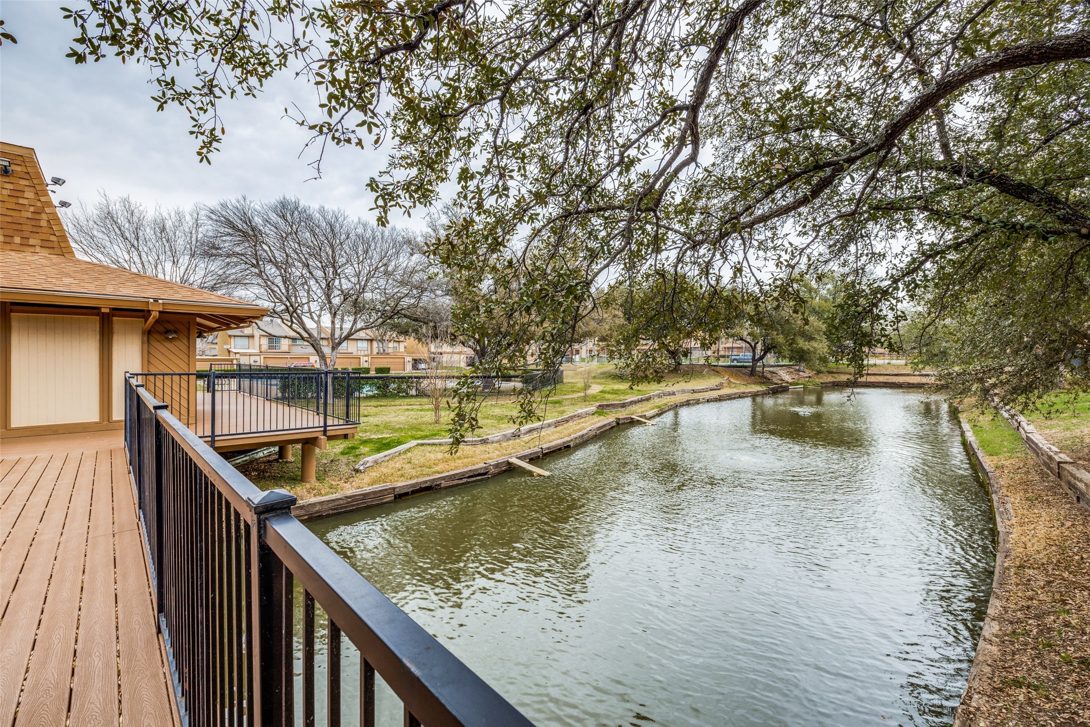 2007 Westmoor Place Arlington TX 76015