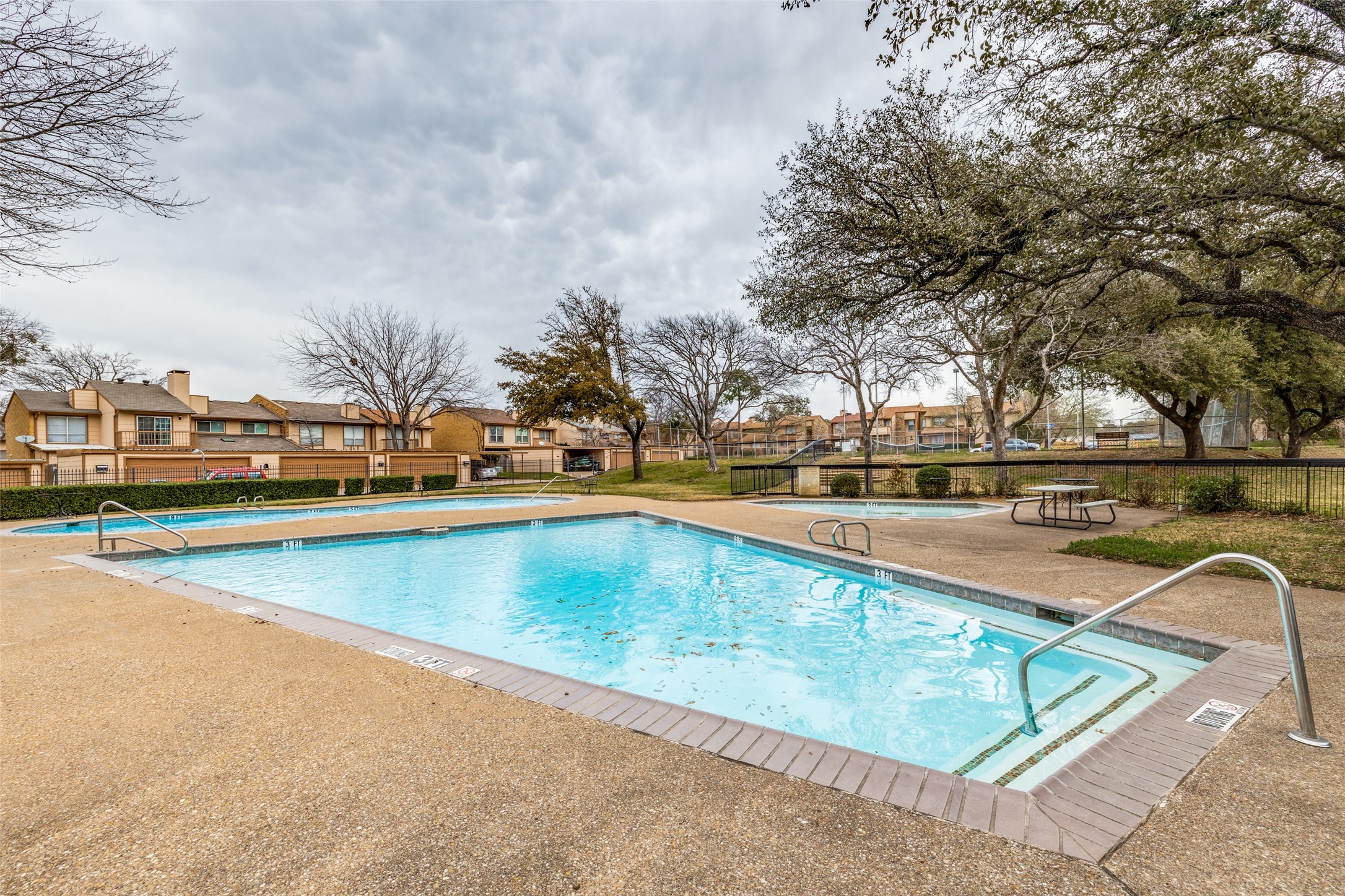 2007 Westmoor Place Arlington TX 76015
