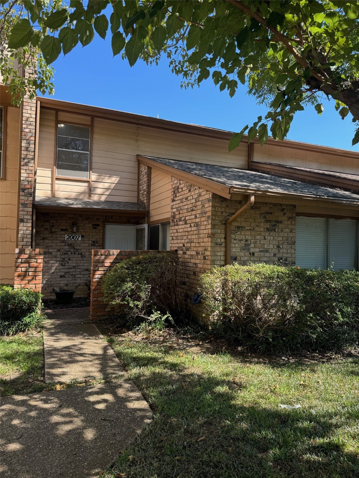 2007 Westmoor Place Arlington TX 76015
