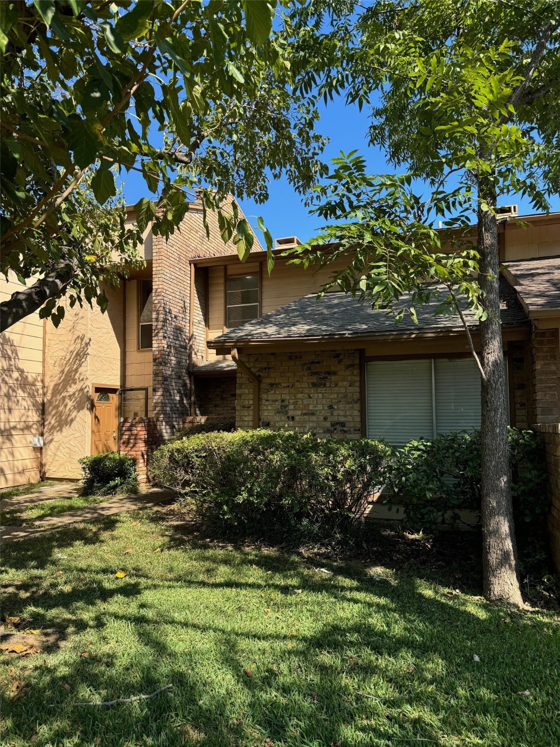 2007 Westmoor Place Arlington TX 76015