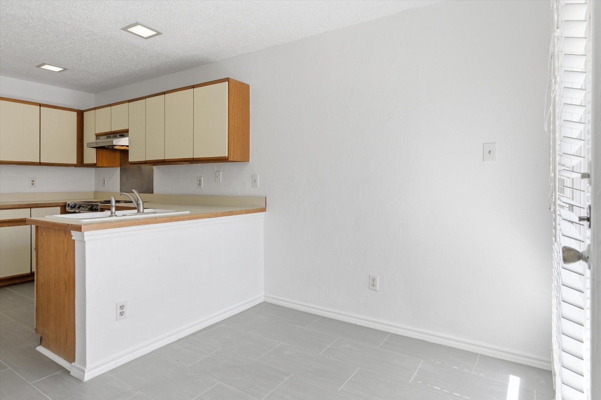 551 Ranch Trail Irving TX 75063