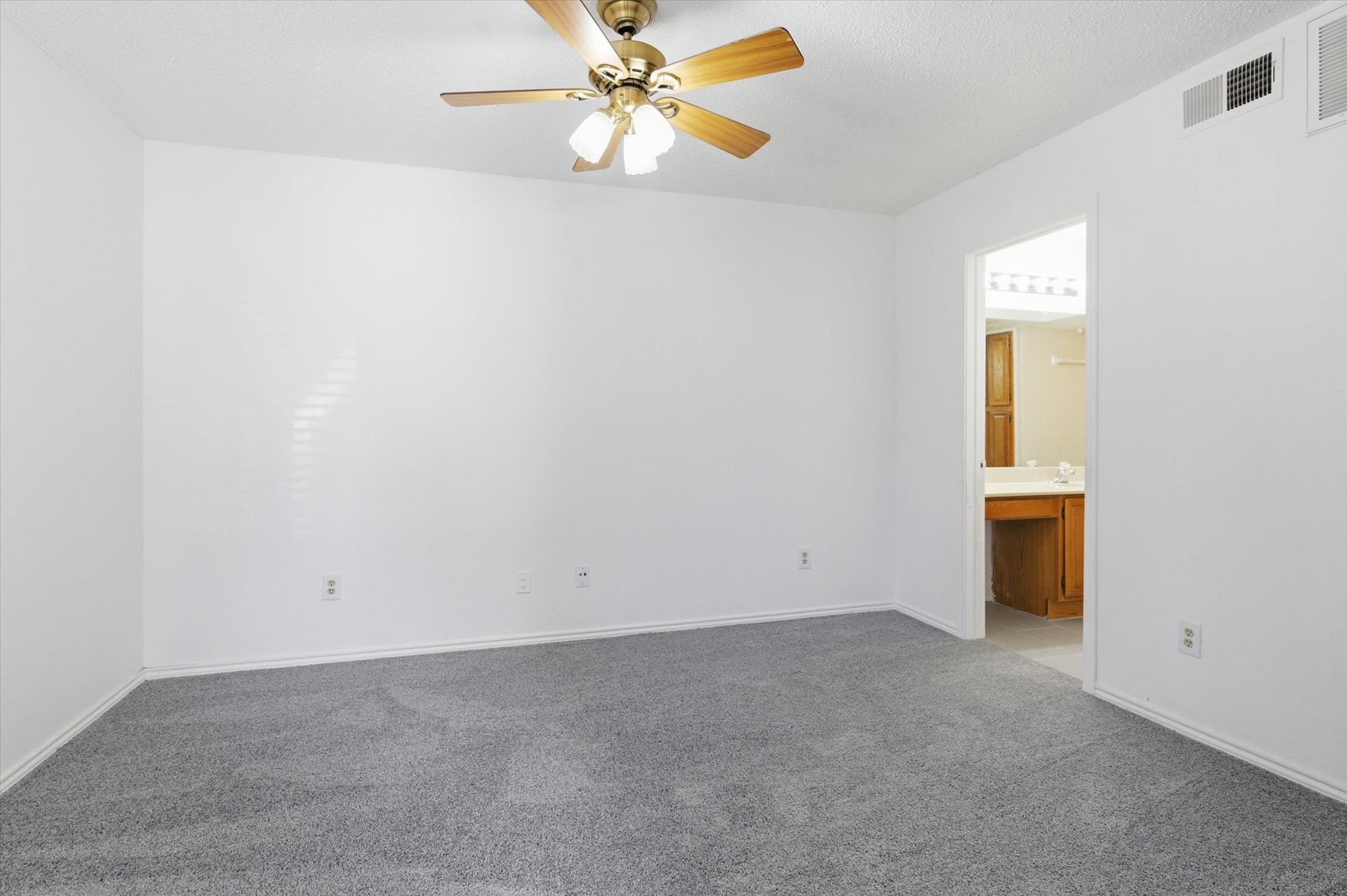 551 Ranch Trail Irving TX 75063
