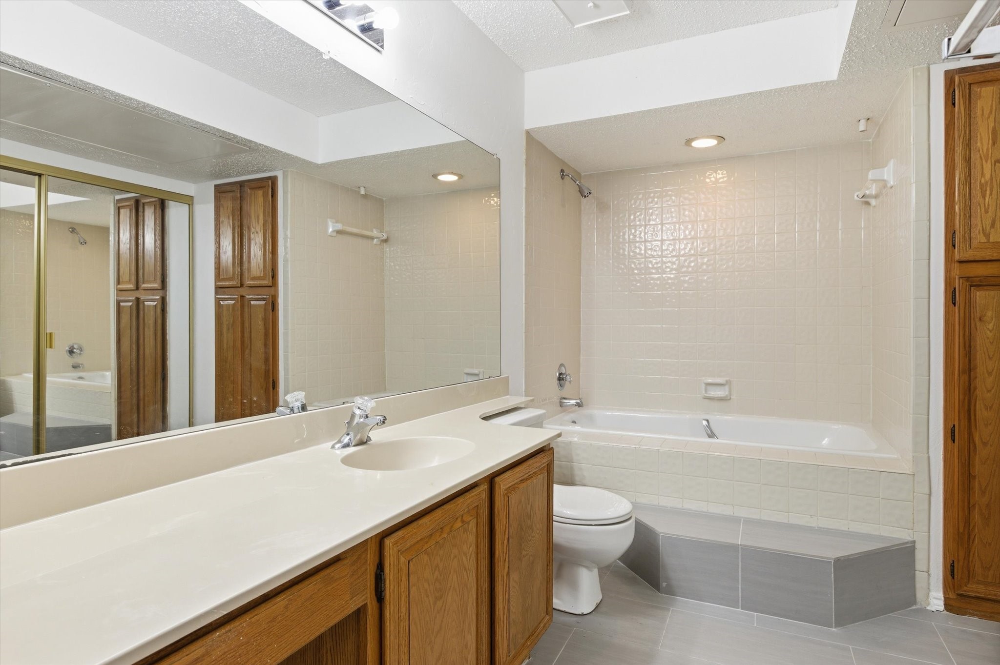 551 Ranch Trail Irving TX 75063