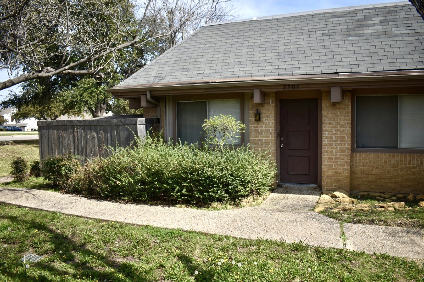 2707 Stonehaven Court Irving TX 75038