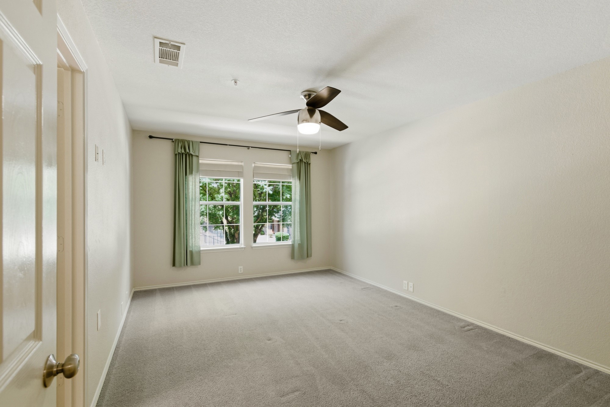2209 Stoneleigh Place Mckinney TX 75071