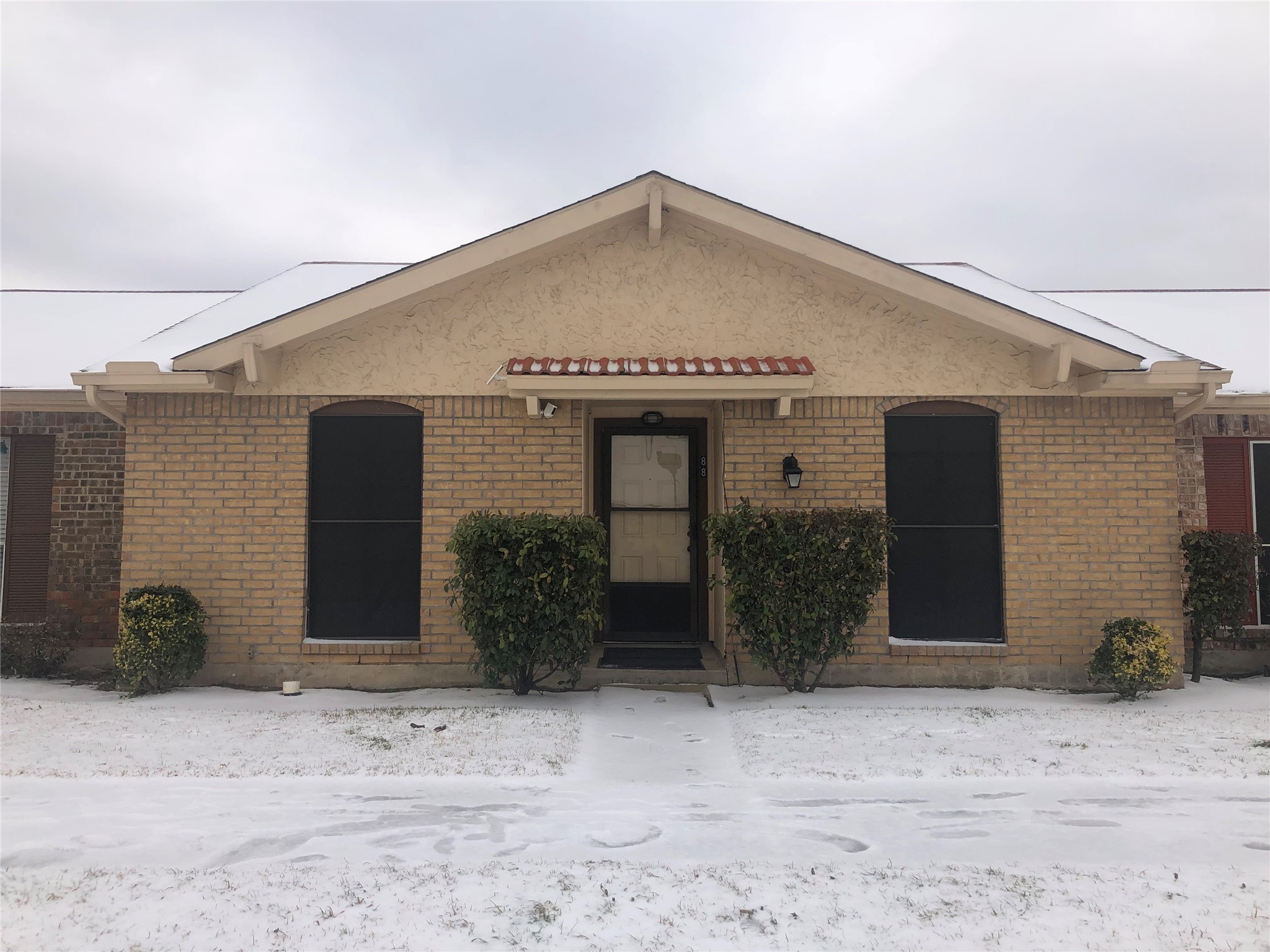 88 E Mountain Creek Drive Grand Prairie TX 75052
