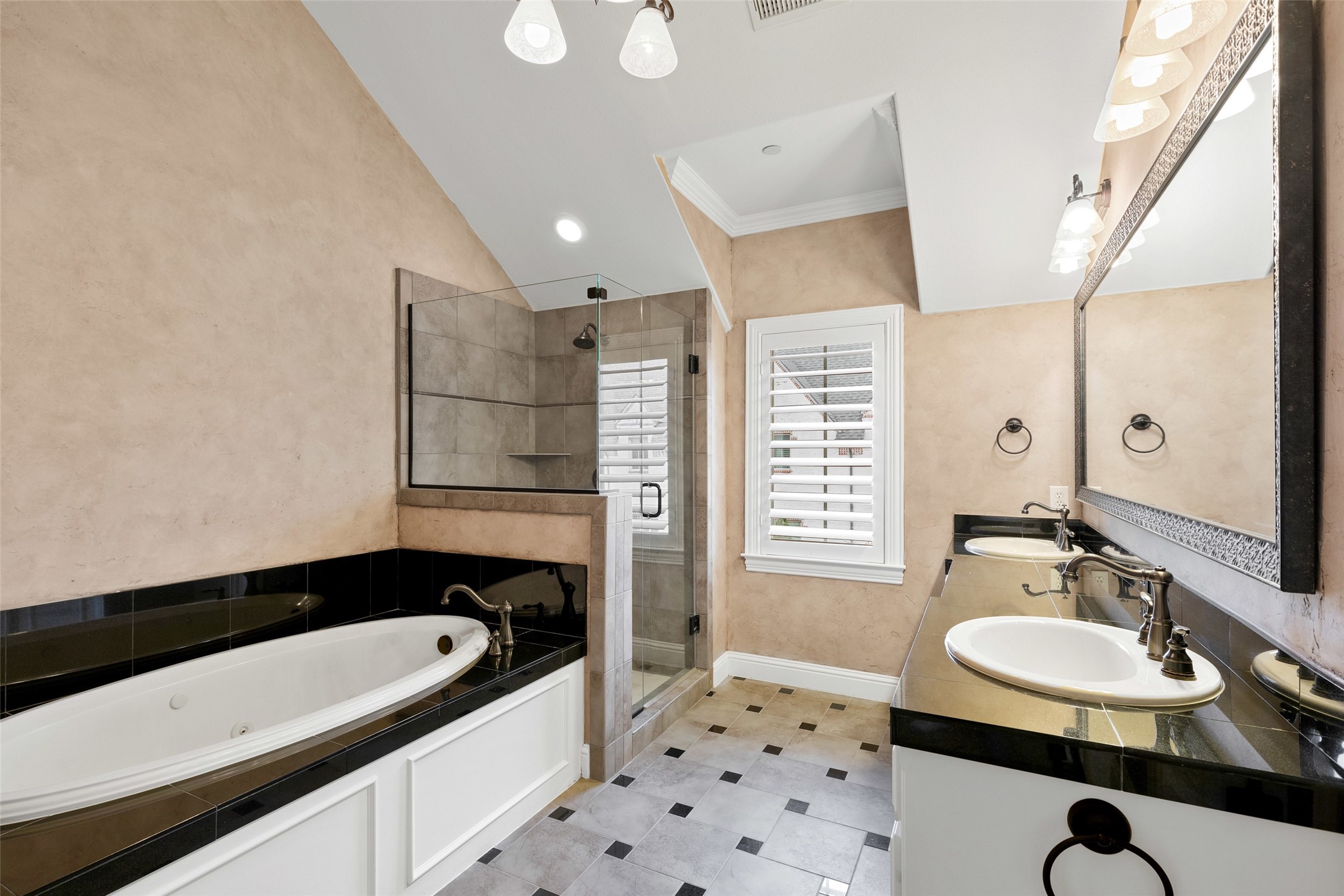 17208 Lechlade Lane Dallas TX 75252