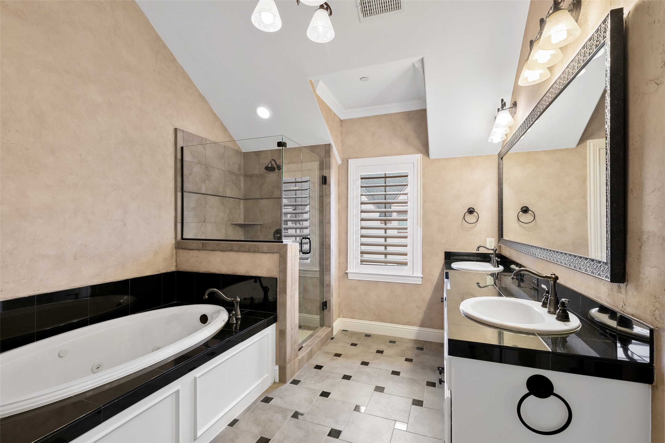17208 Lechlade Lane Dallas TX 75252