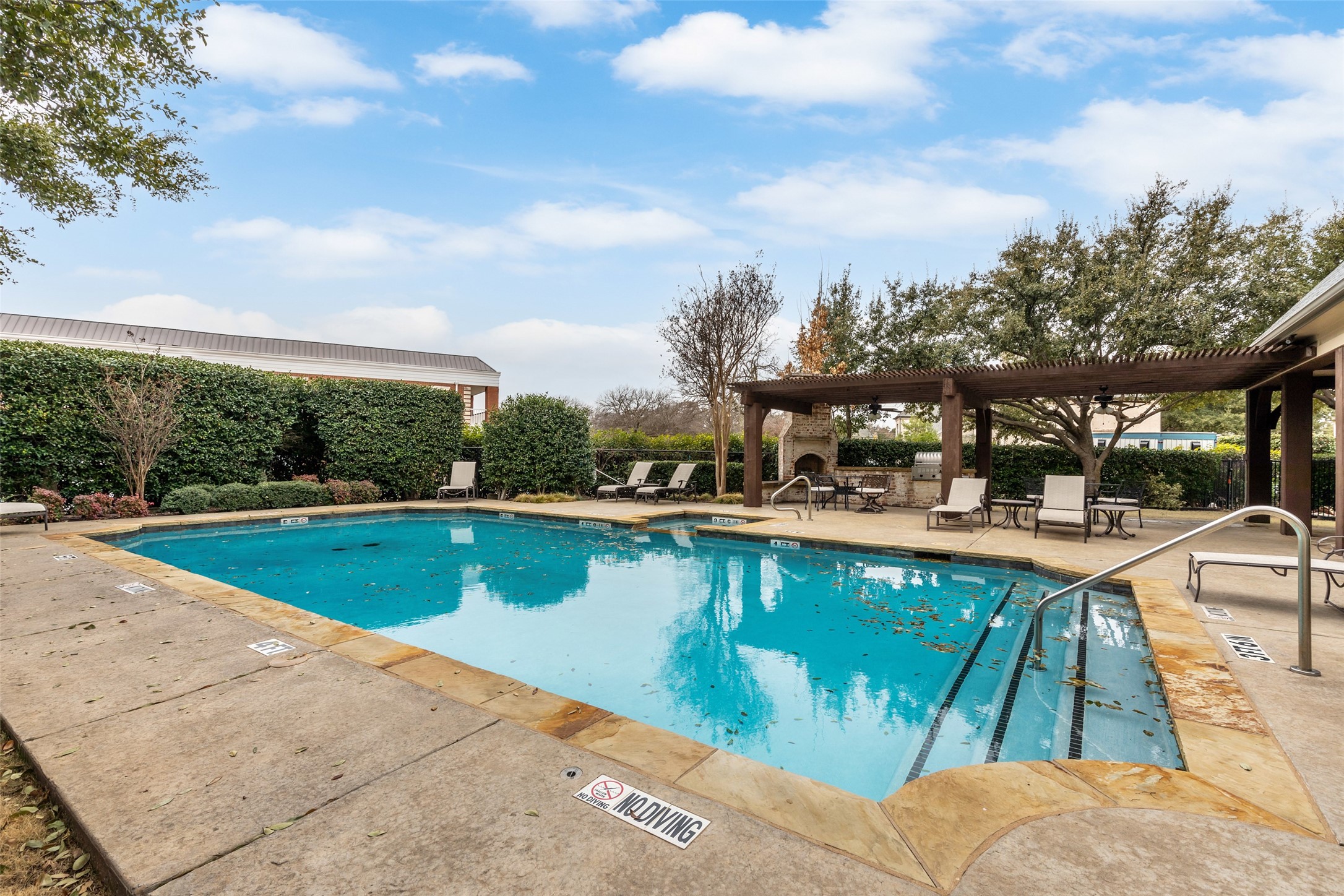 17208 Lechlade Lane Dallas TX 75252