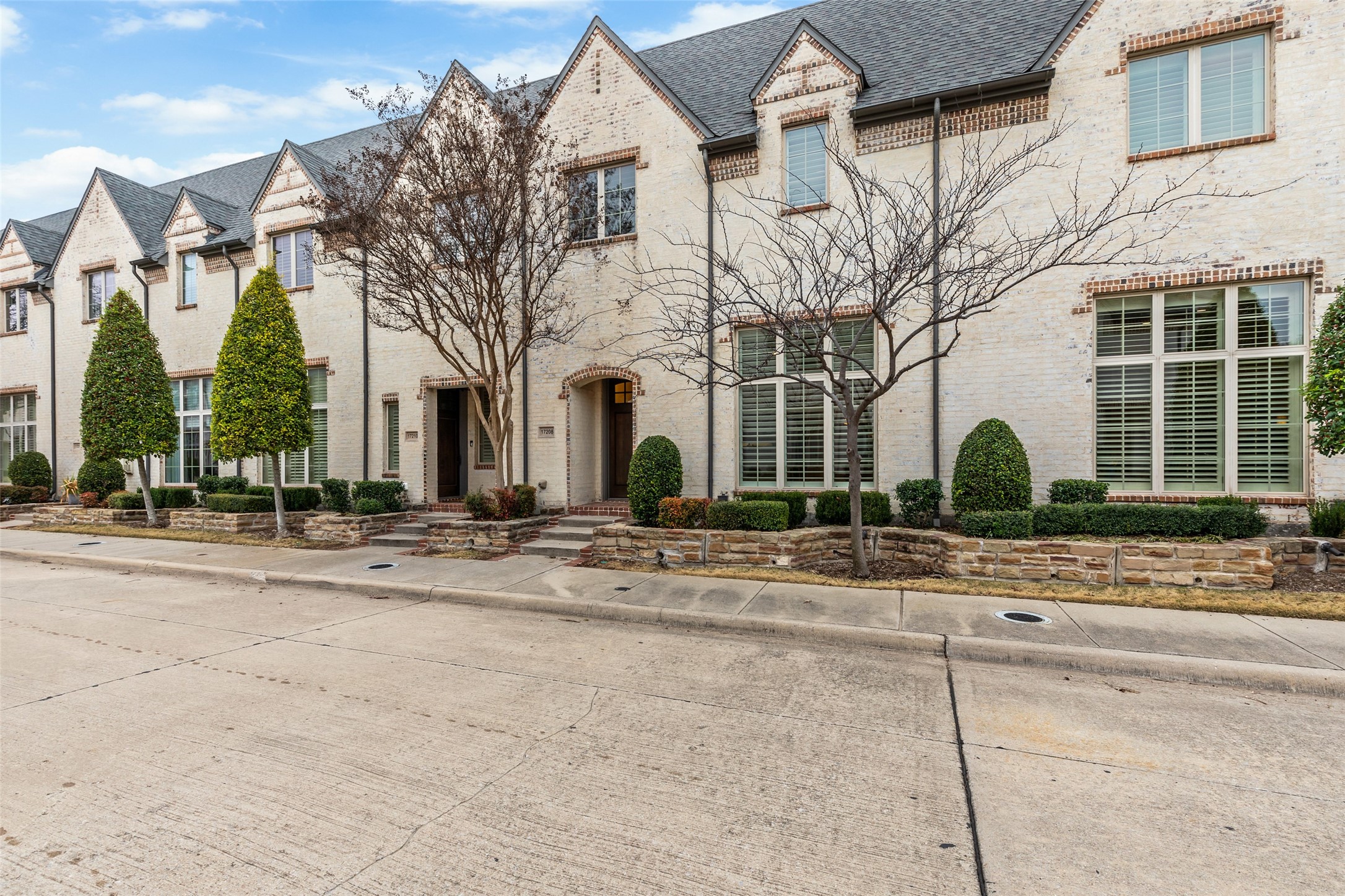 17208 Lechlade Lane Dallas TX 75252