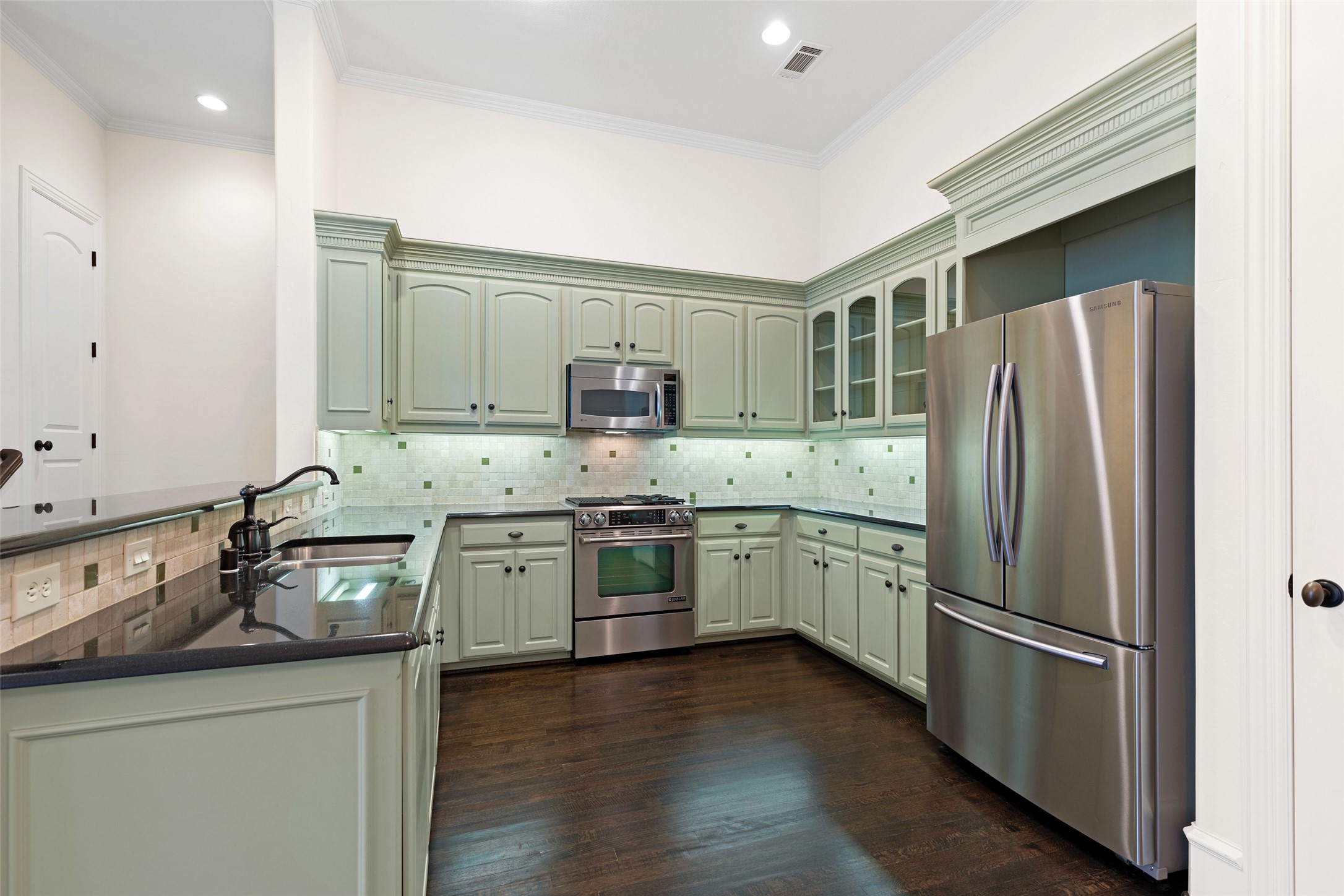 17208 Lechlade Lane Dallas TX 75252