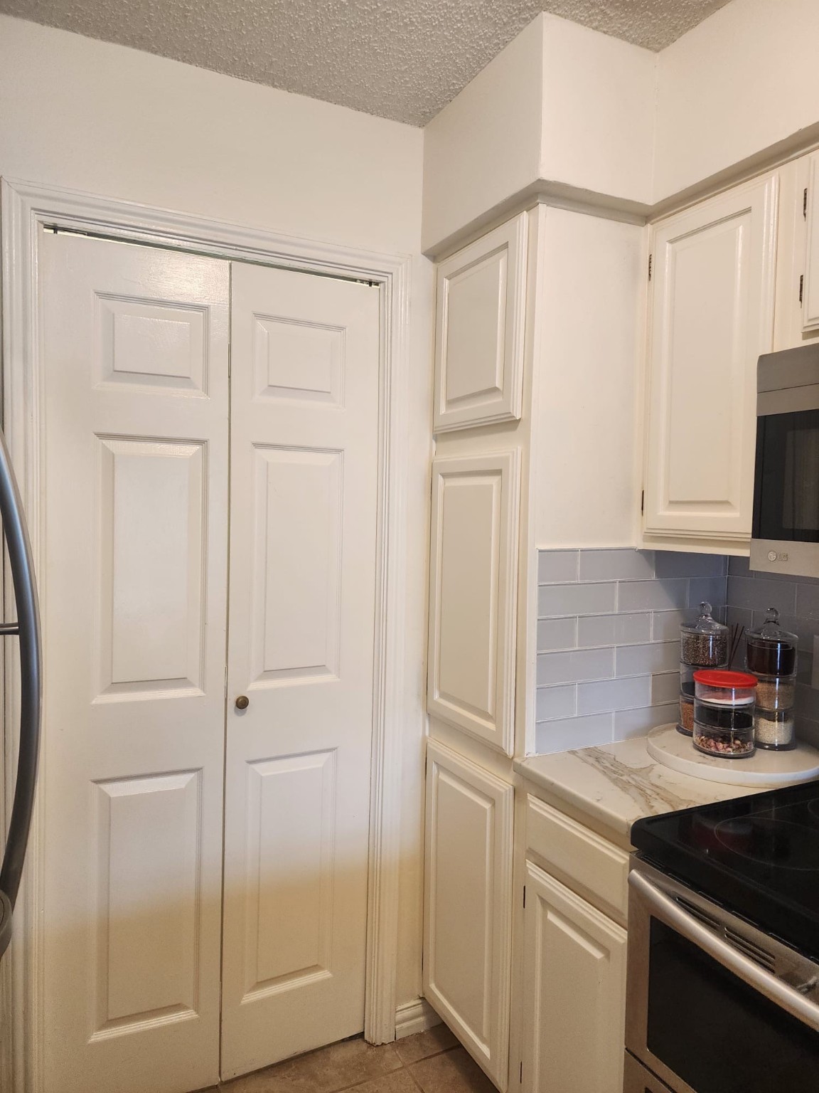2106 Amesbury Drive Arlington TX 76011