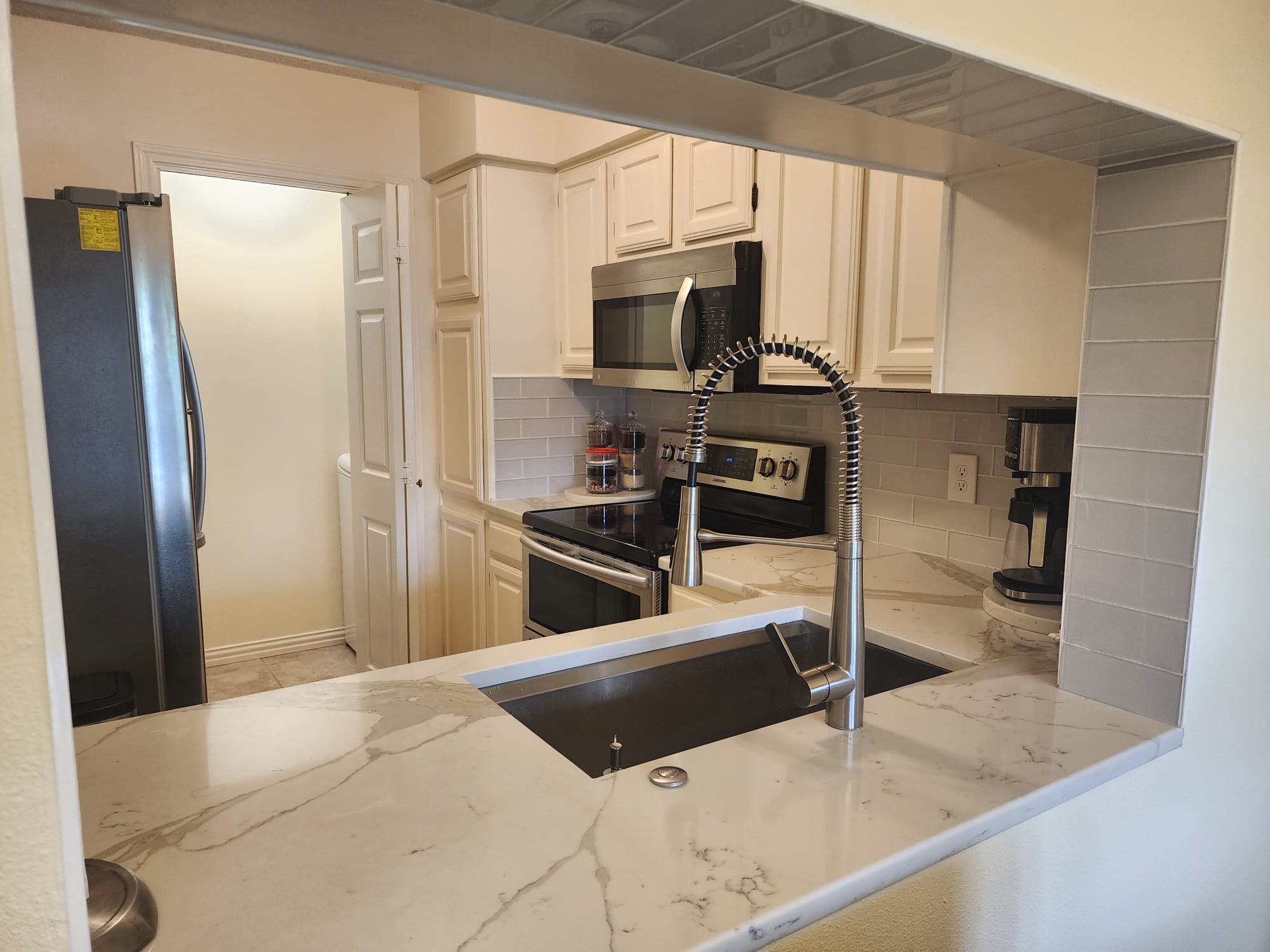 2106 Amesbury Drive Arlington TX 76011