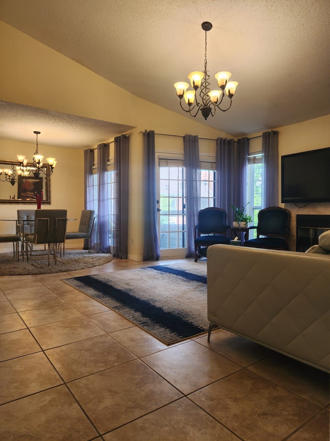 2106 Amesbury Drive Arlington TX 76011