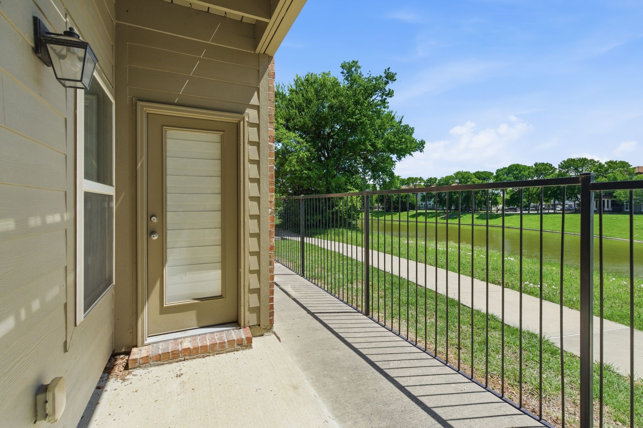 564 Waterloo Drive Lewisville TX 75067