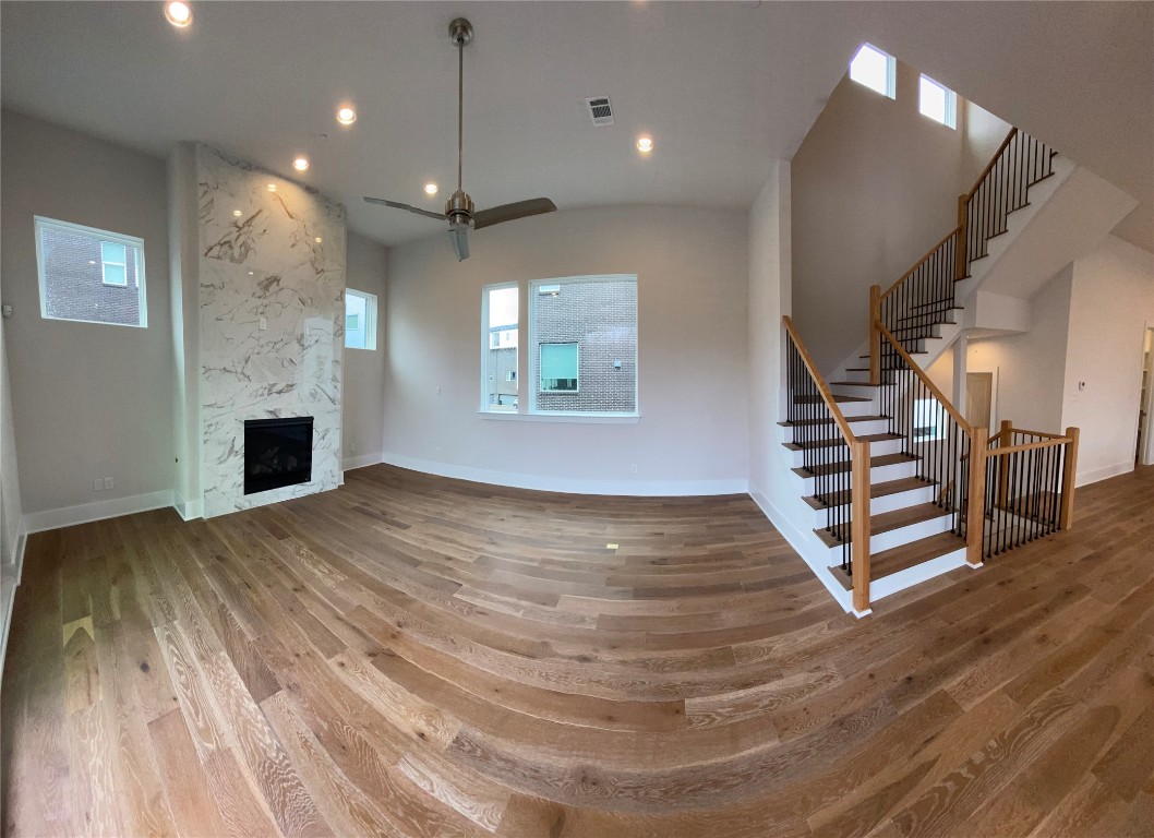 381 E Greenbriar Lane Dallas TX 75203