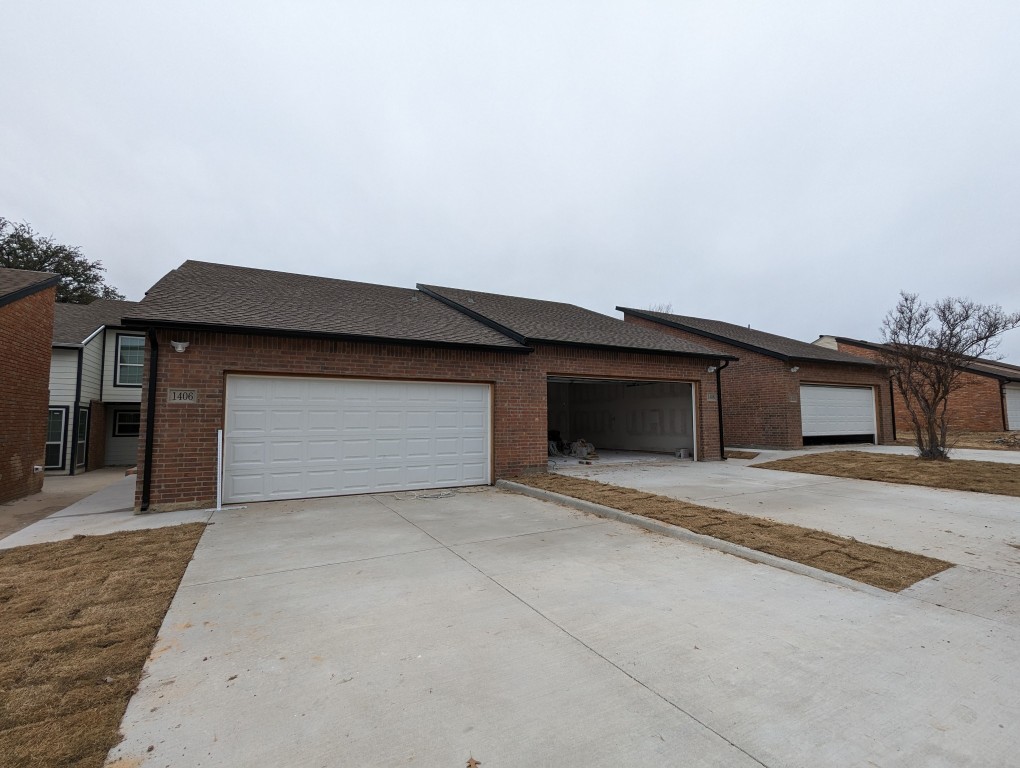 1406 Crosspointe Street Duncanville TX 75137