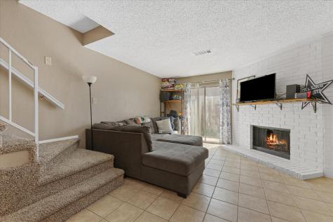 621 Carriagehouse Lane Garland TX 75040