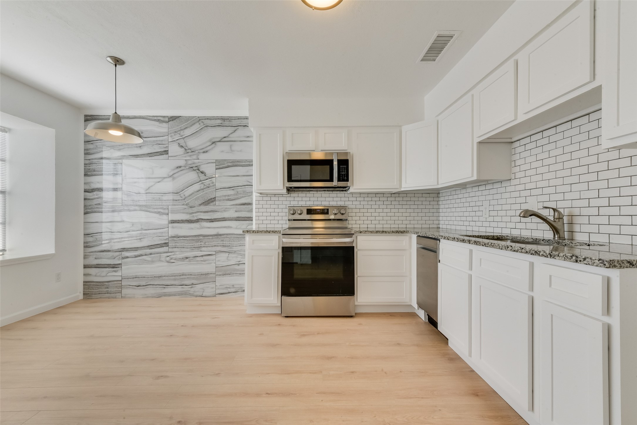 80 E Mountain Creek Drive Grand Prairie TX 75052