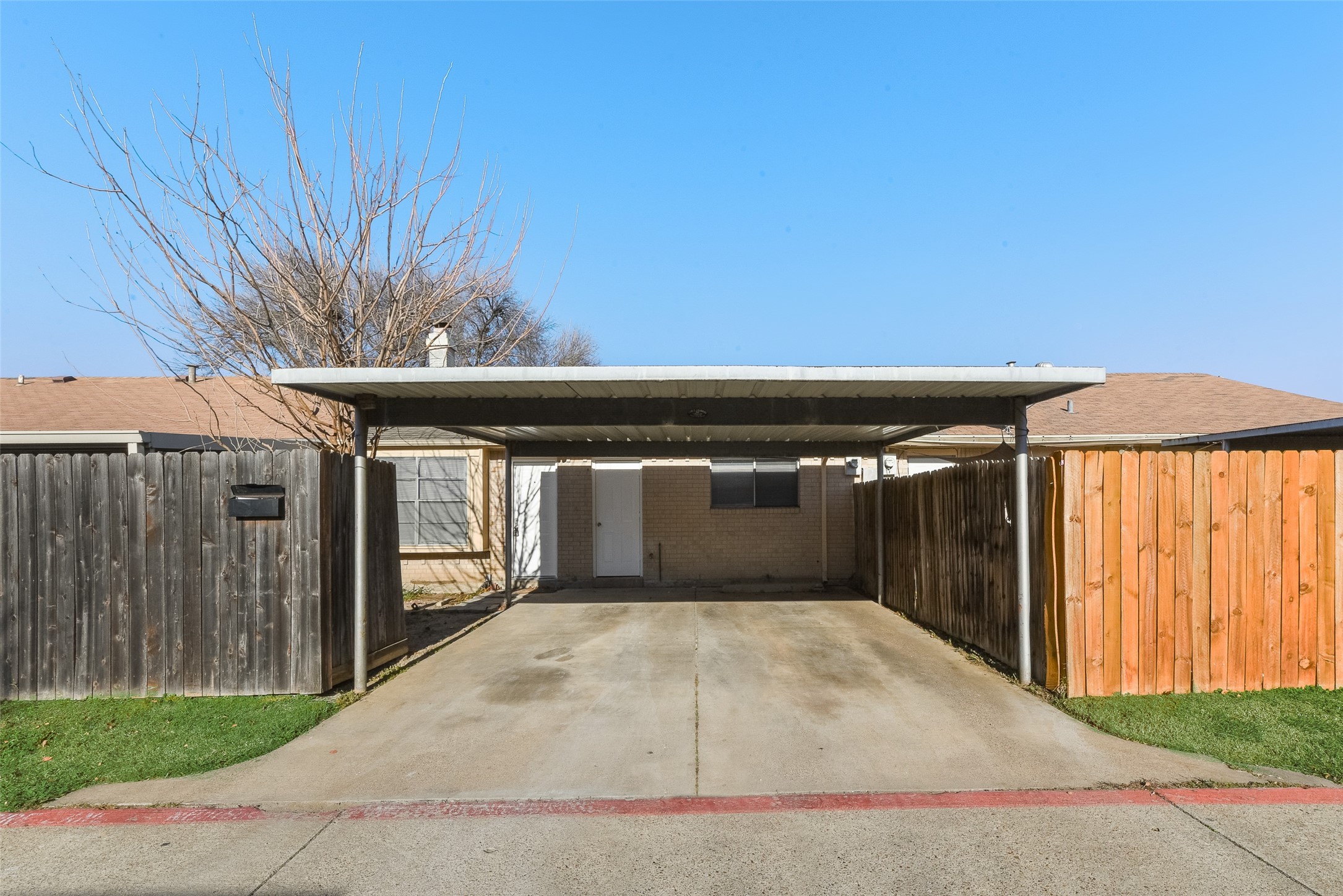 80 E Mountain Creek Drive Grand Prairie TX 75052