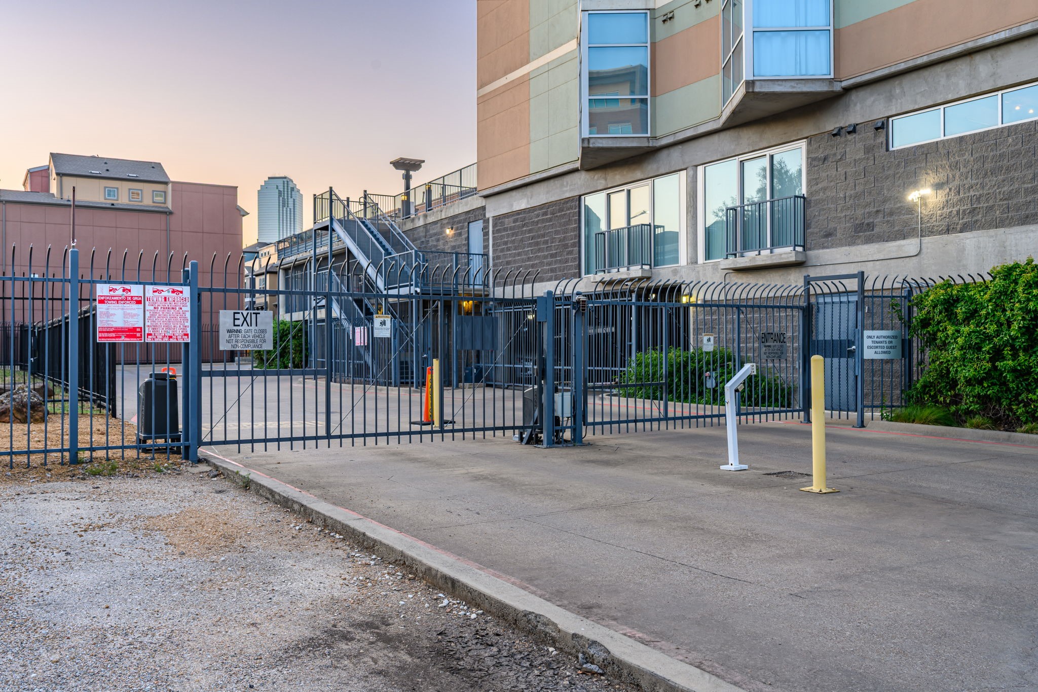 1001 Belleview Street Dallas TX 75215