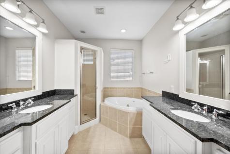 2645 Villa Di Lago Grand Prairie TX 75054