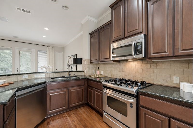 2403 Wild Cherry Way Dallas TX 75206