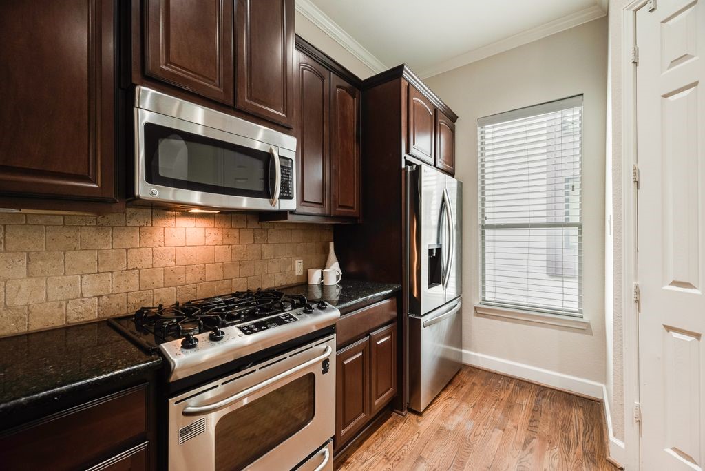2403 Wild Cherry Way Dallas TX 75206