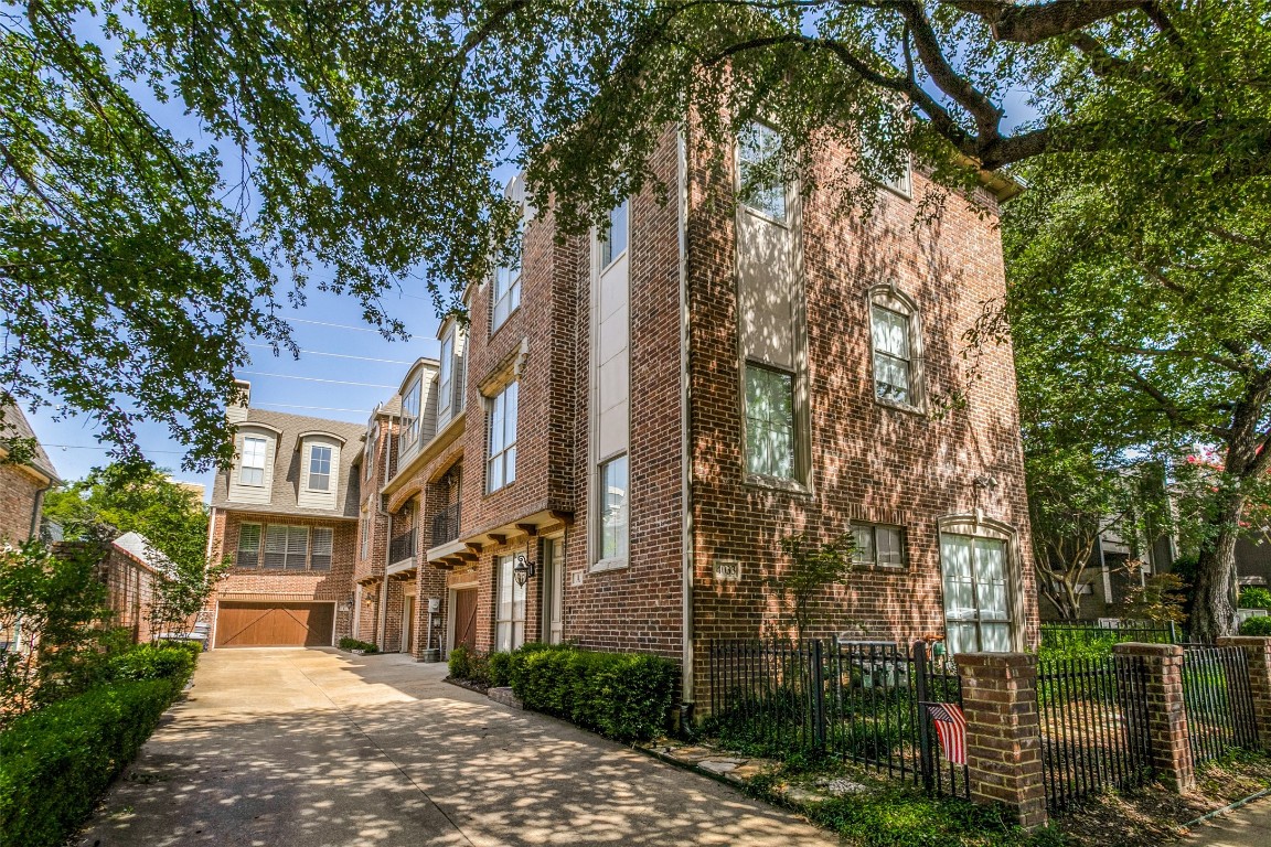 4033 Buena Vista Street Dallas TX 75204