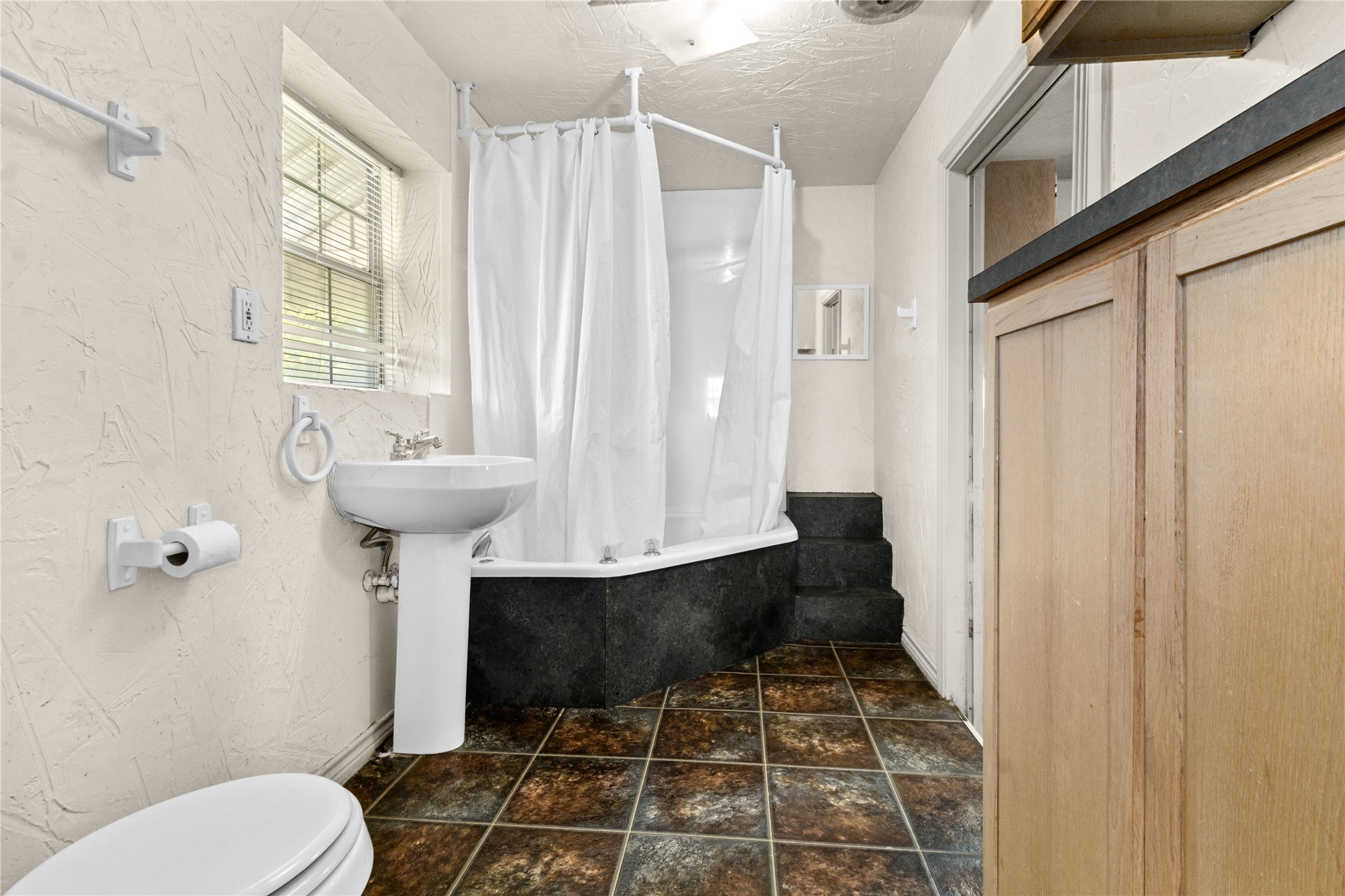 612 Poplar Street Teague TX 75860