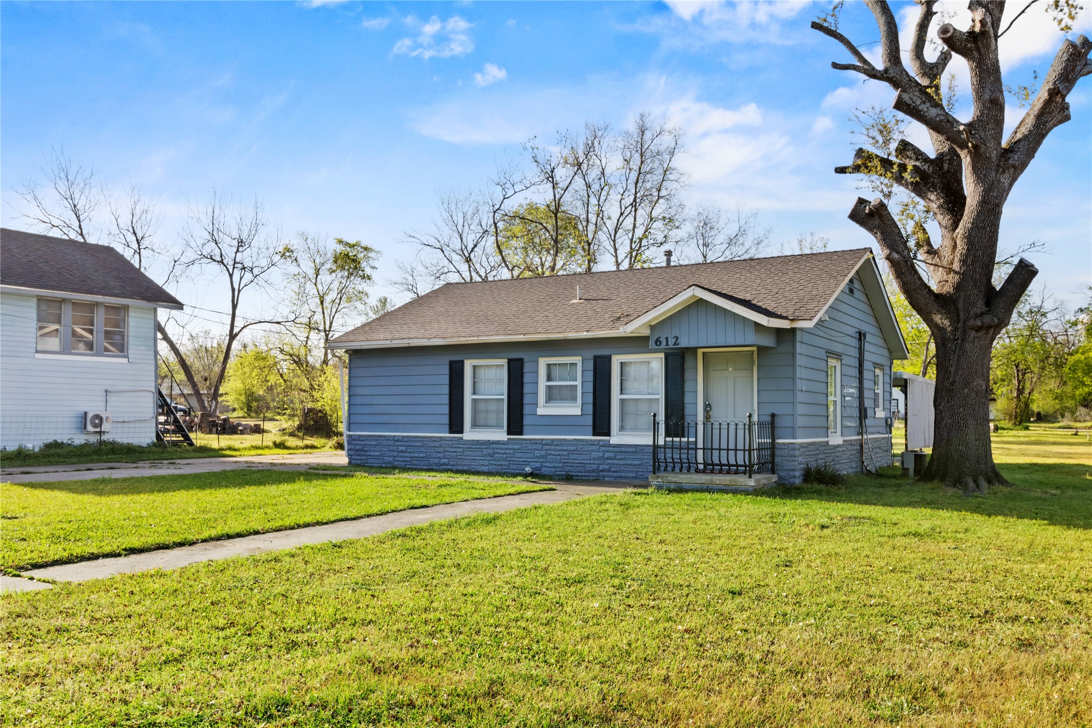 612 Poplar Street Teague TX 75860