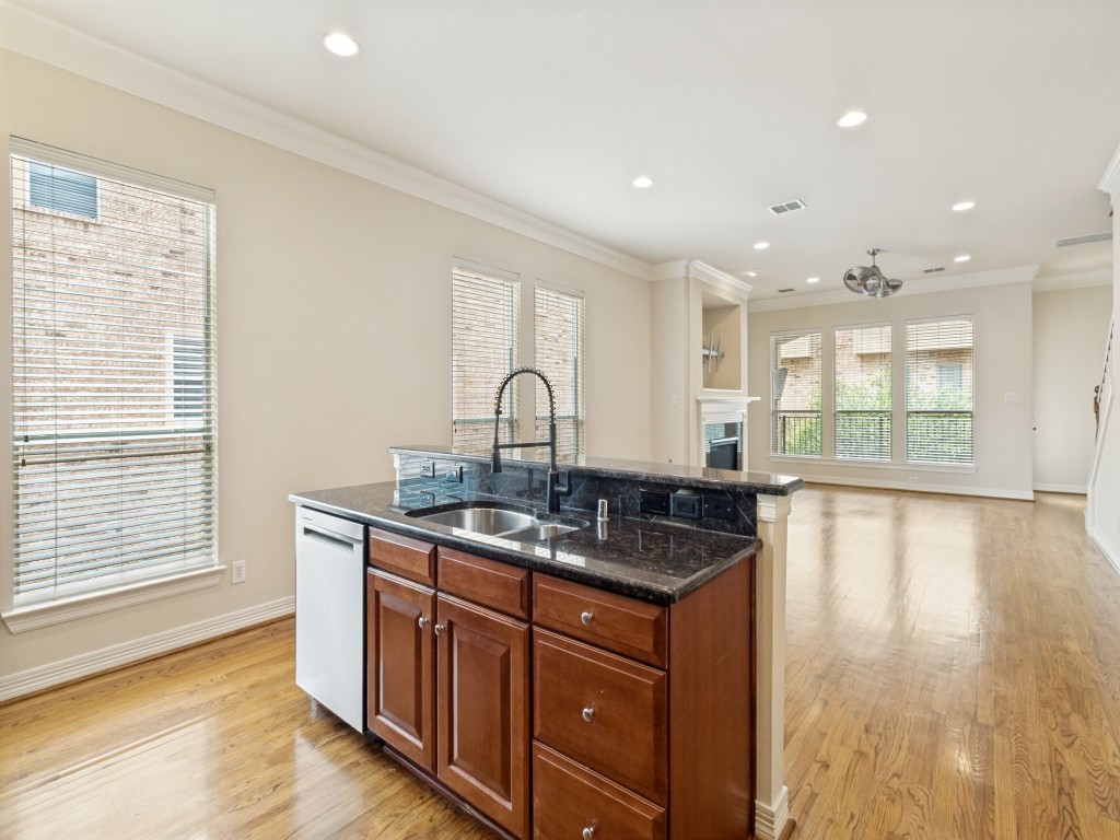 3709 Wycliff Avenue Dallas TX 75219