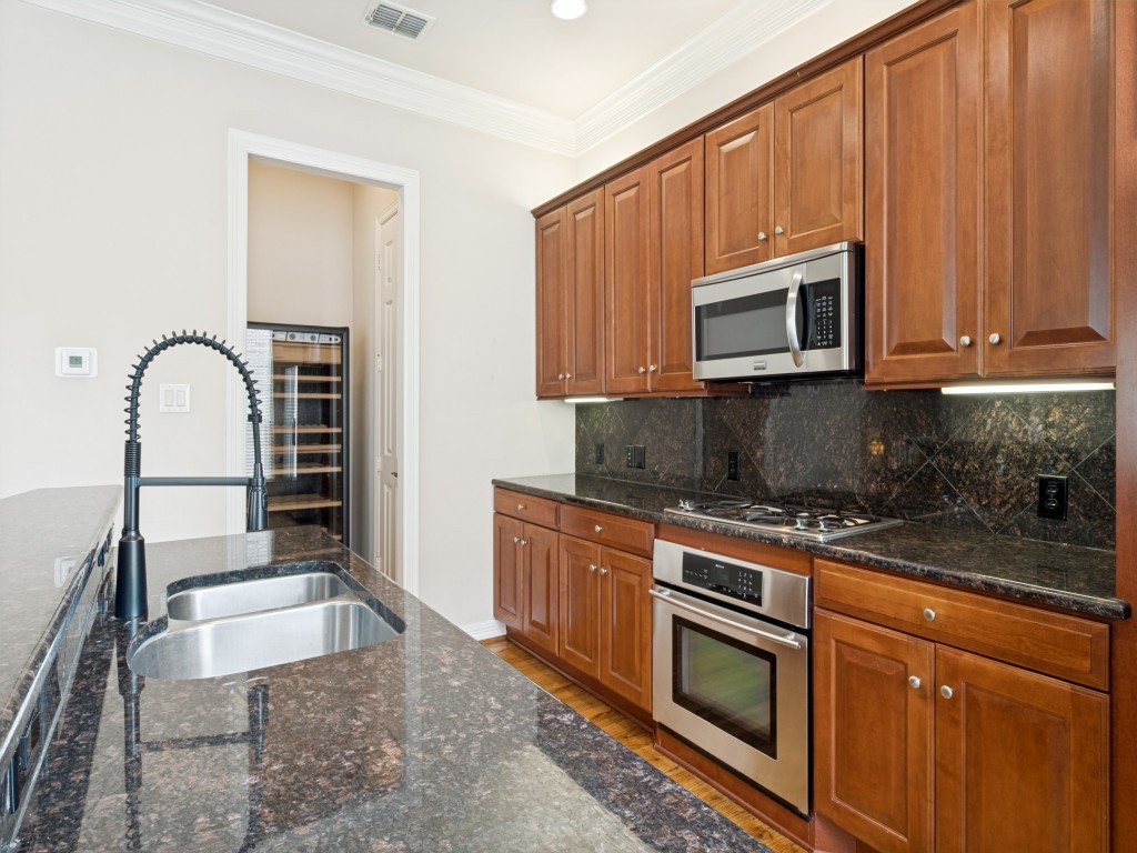 3709 Wycliff Avenue Dallas TX 75219