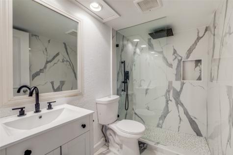 5325 Fleetwood Oaks Avenue Dallas TX 75235