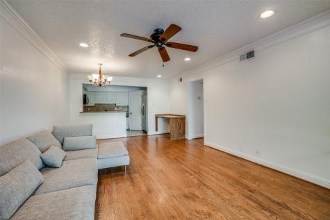 5325 Fleetwood Oaks Avenue Dallas TX 75235