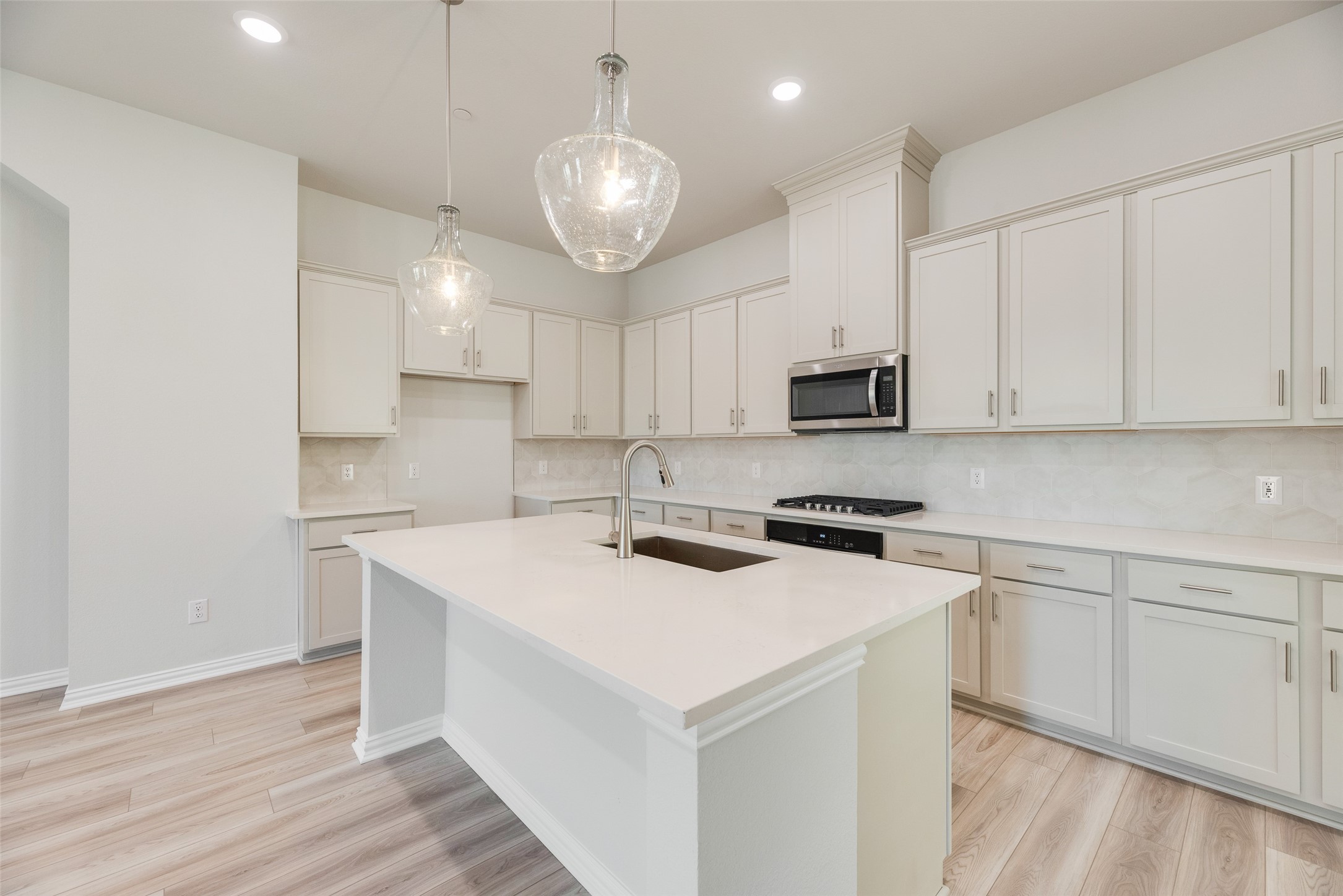8087 Challenger Street Frisco TX 75034