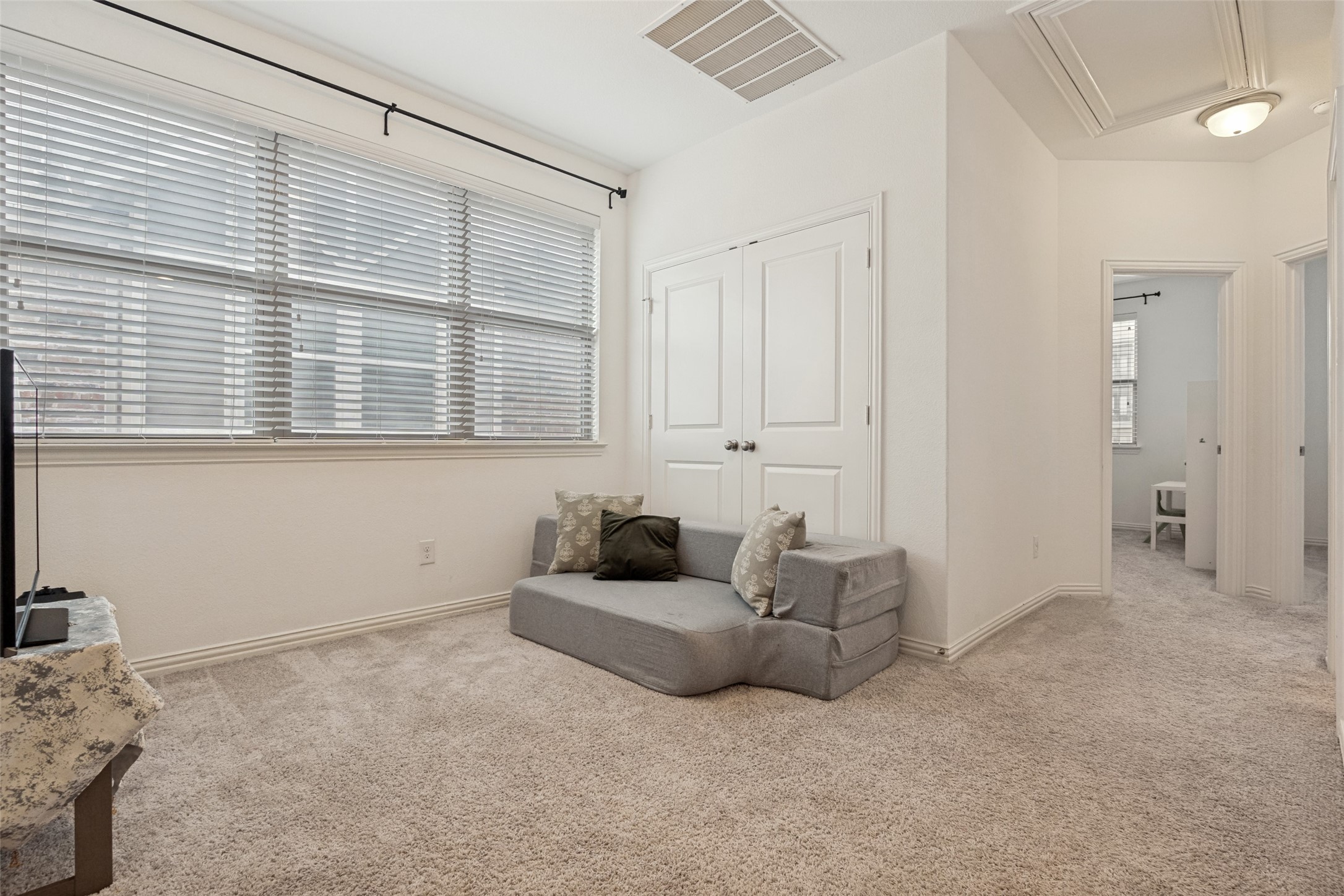 4246 Cascade Sky Arlington TX 76005