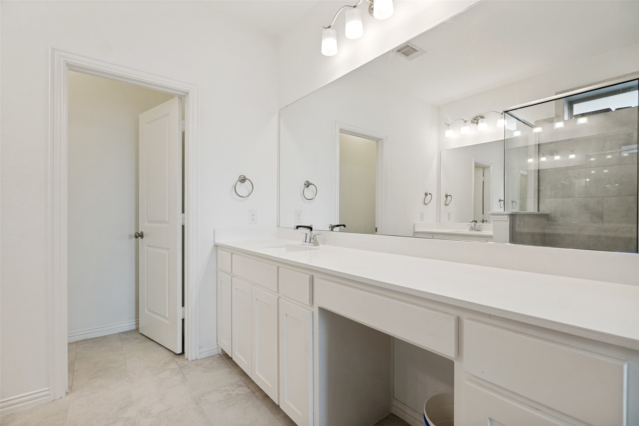 4246 Cascade Sky Arlington TX 76005