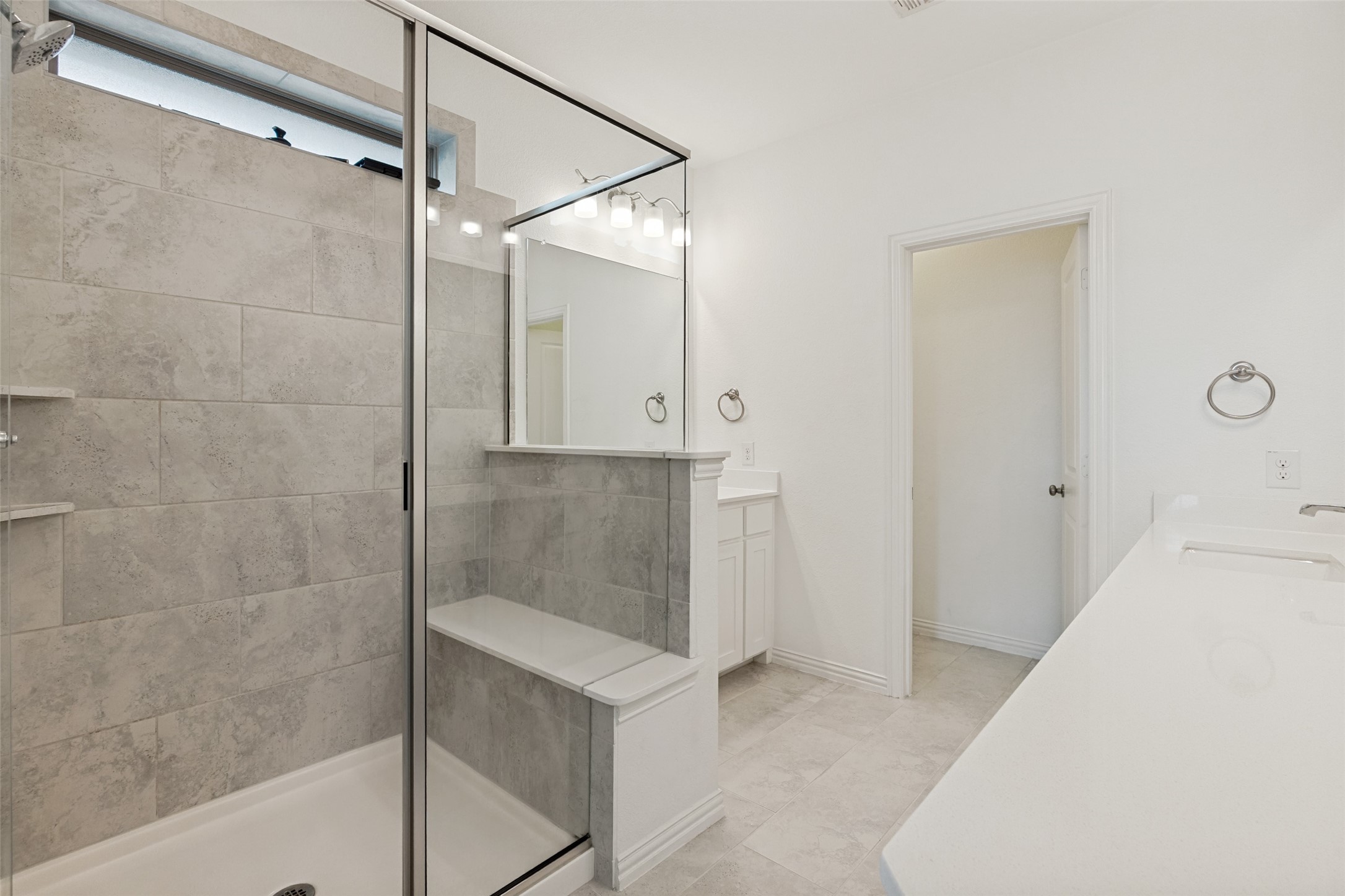 4246 Cascade Sky Arlington TX 76005