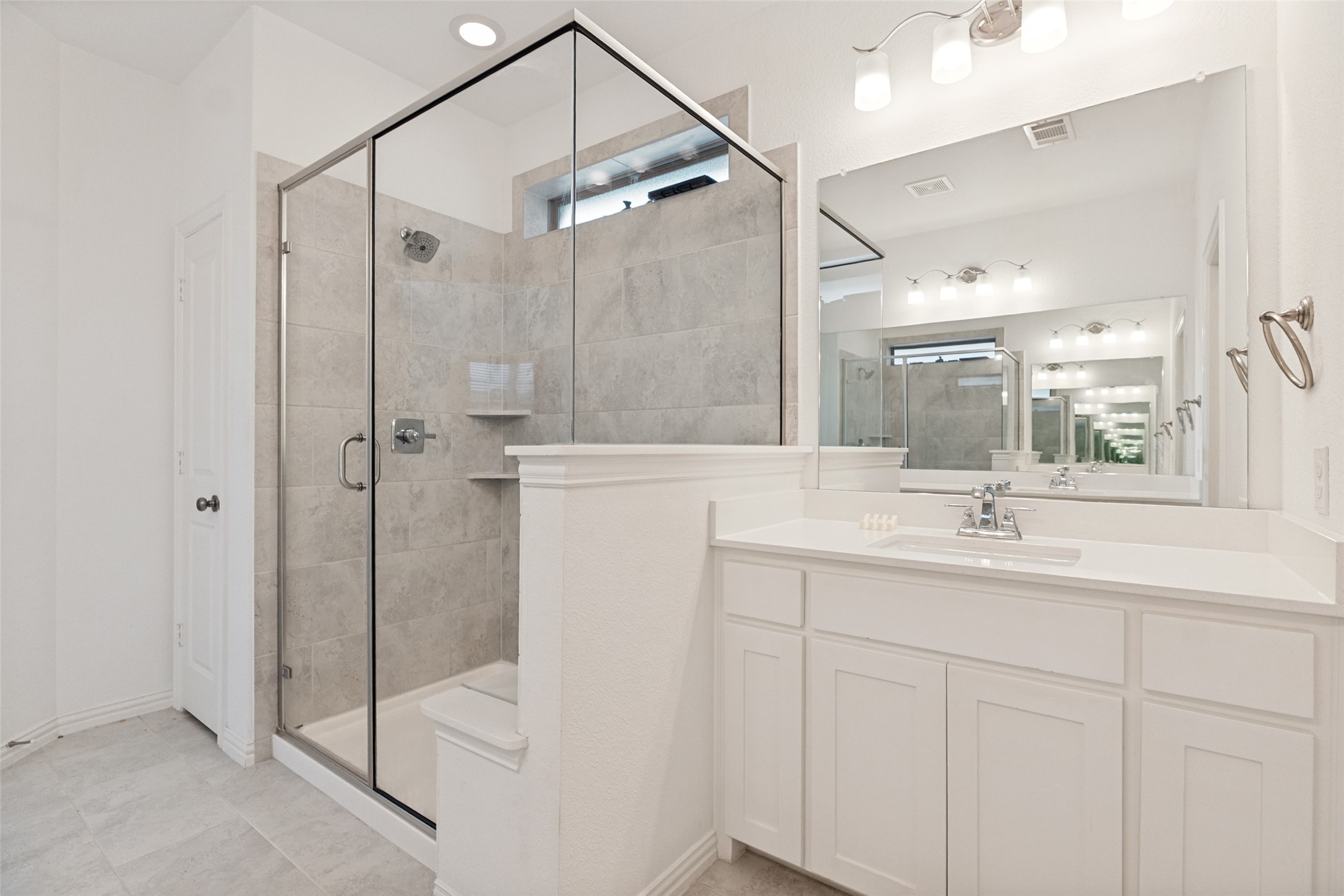 4246 Cascade Sky Arlington TX 76005