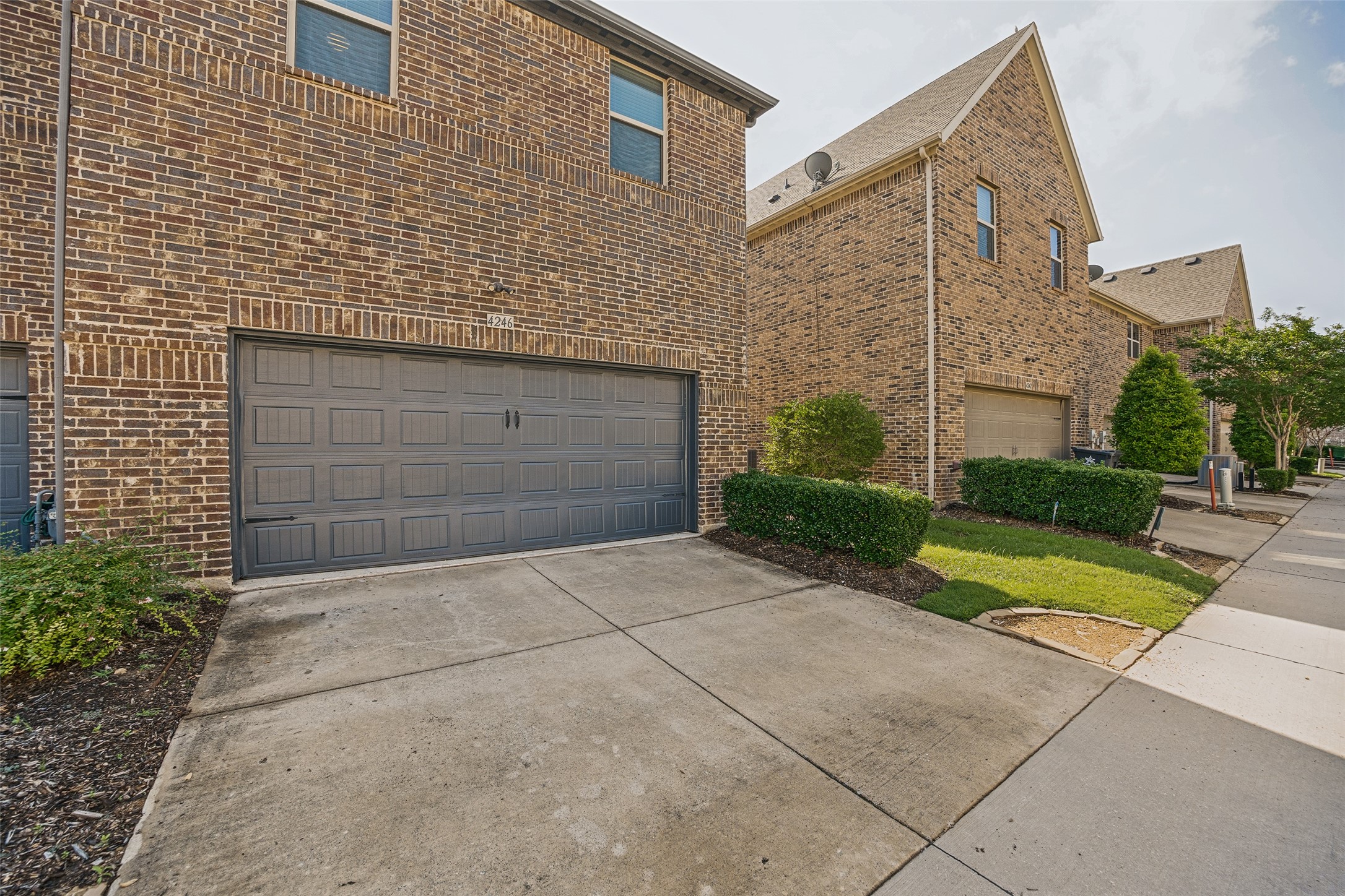 4246 Cascade Sky Arlington TX 76005