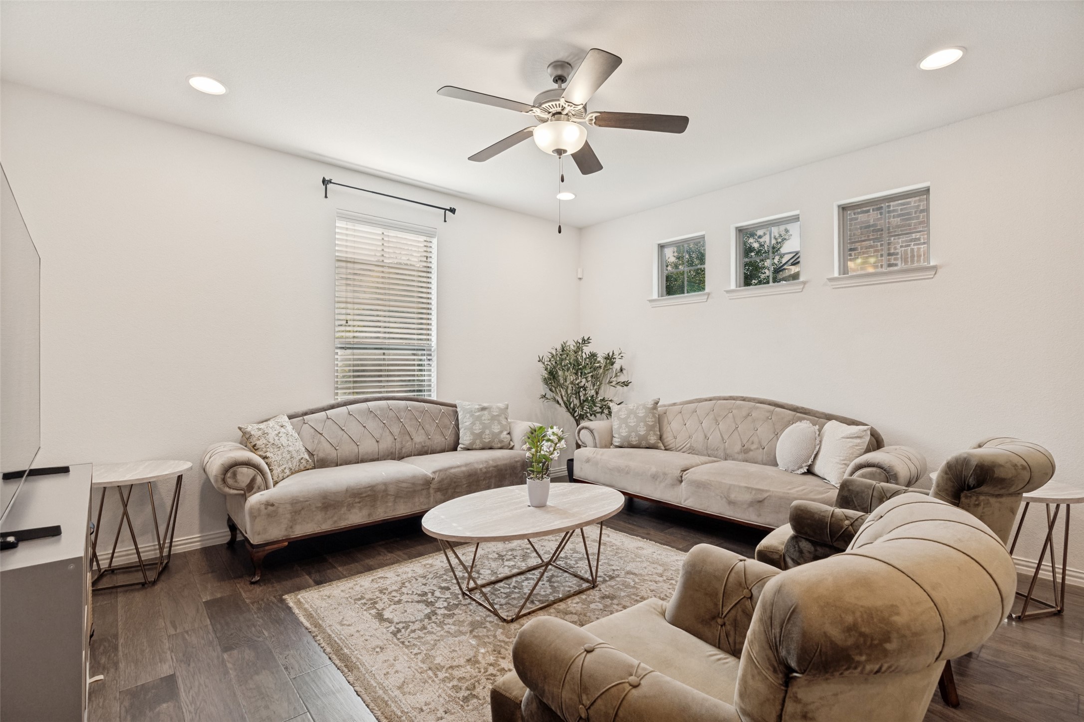4246 Cascade Sky Arlington TX 76005